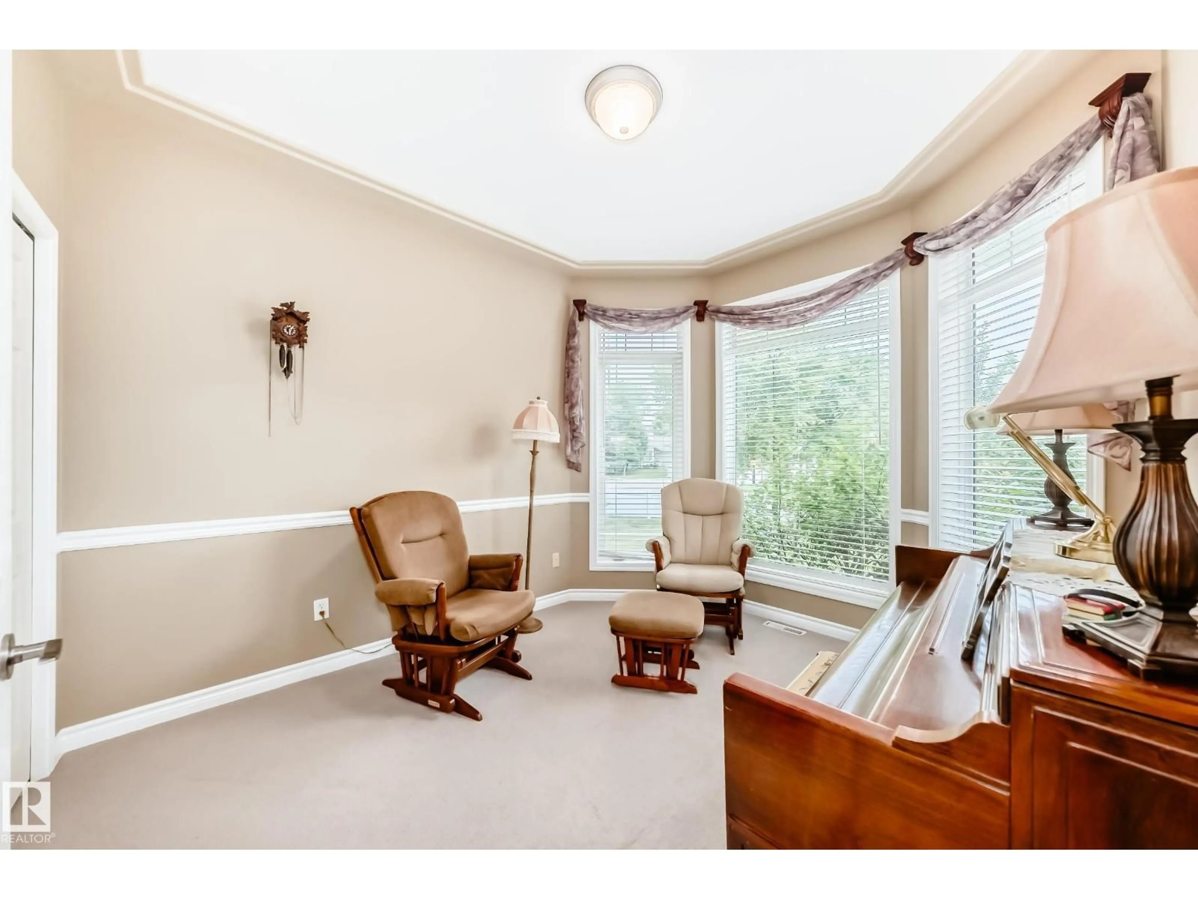 A pic of a room for 1 HENDRIE DR, Stony Plain Alberta T7Z2S4