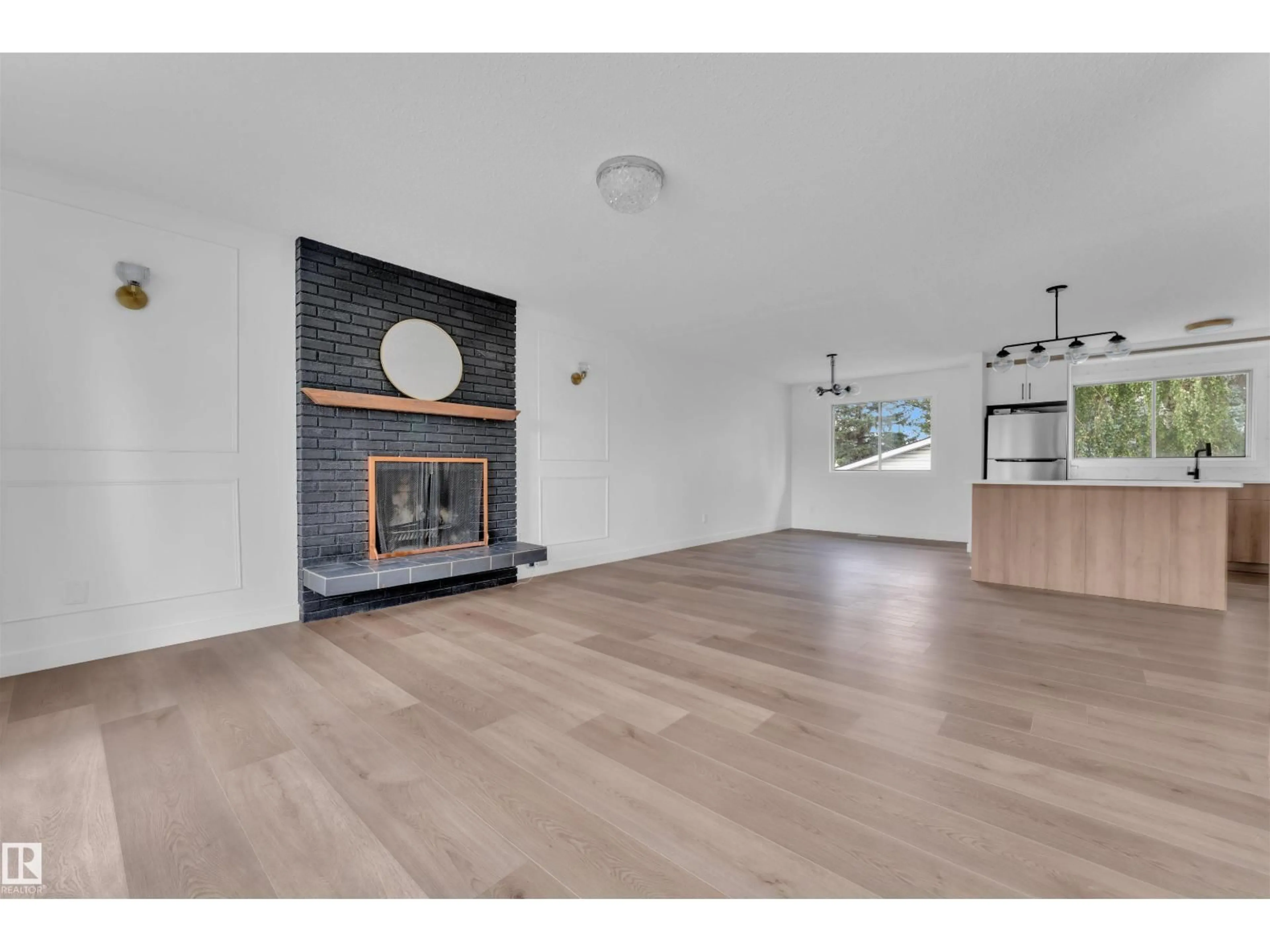 Unknown for 132 RICHFIELD RD, Edmonton Alberta T6K0A2