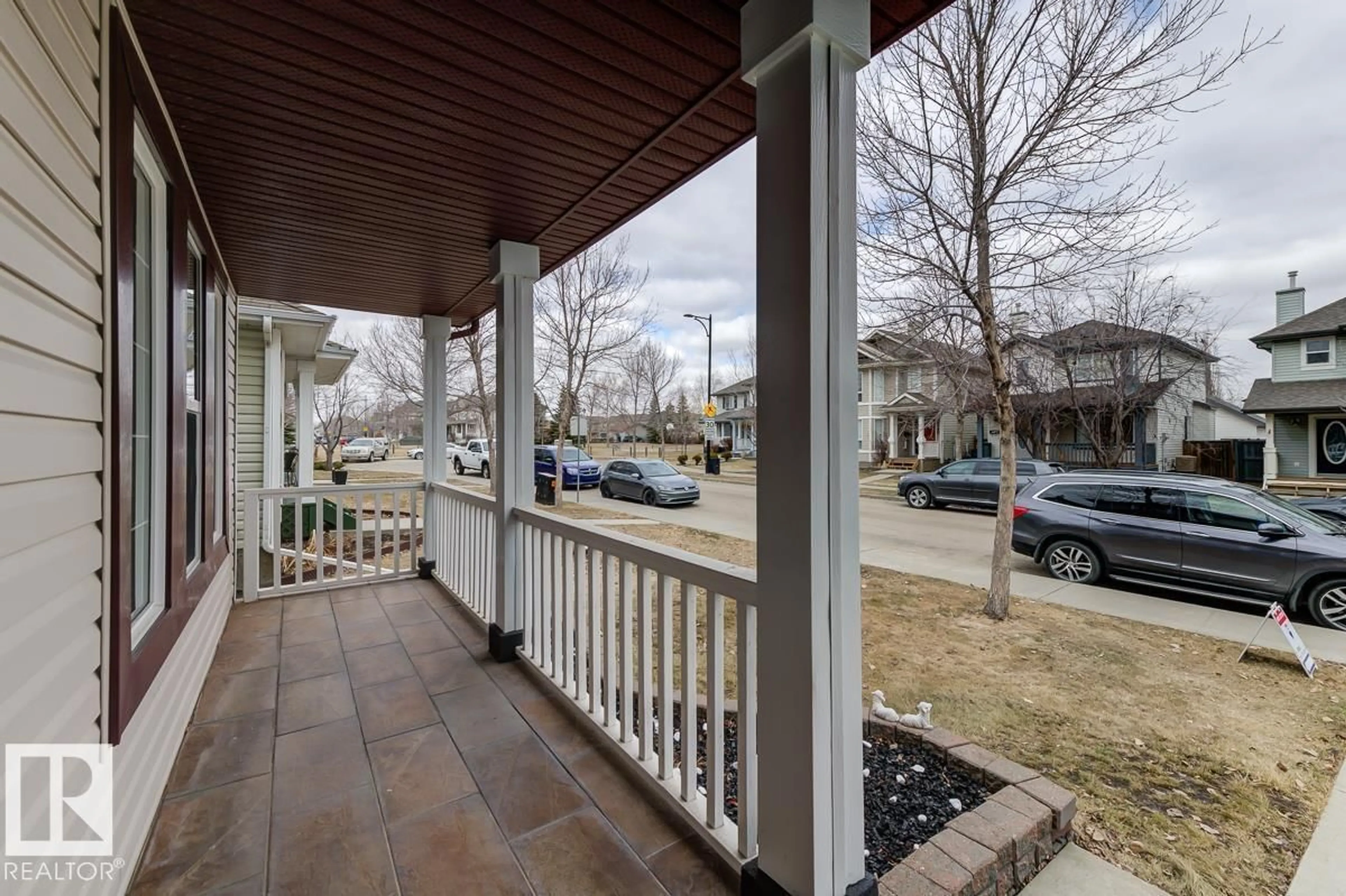 Patio, street for NW - 20141 53 AV, Edmonton Alberta T6M2W3