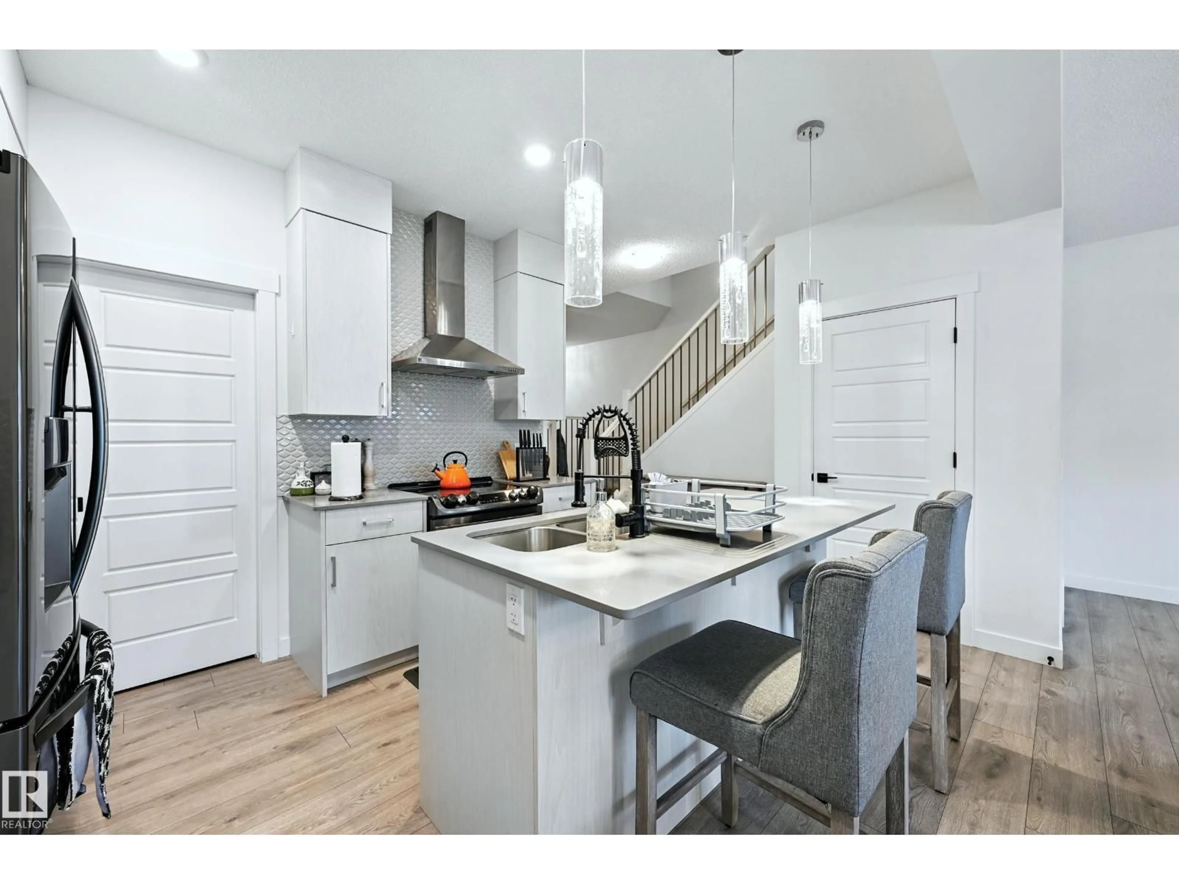 Open concept kitchen, unknown for 16603 31 AV, Edmonton Alberta T6W4P8