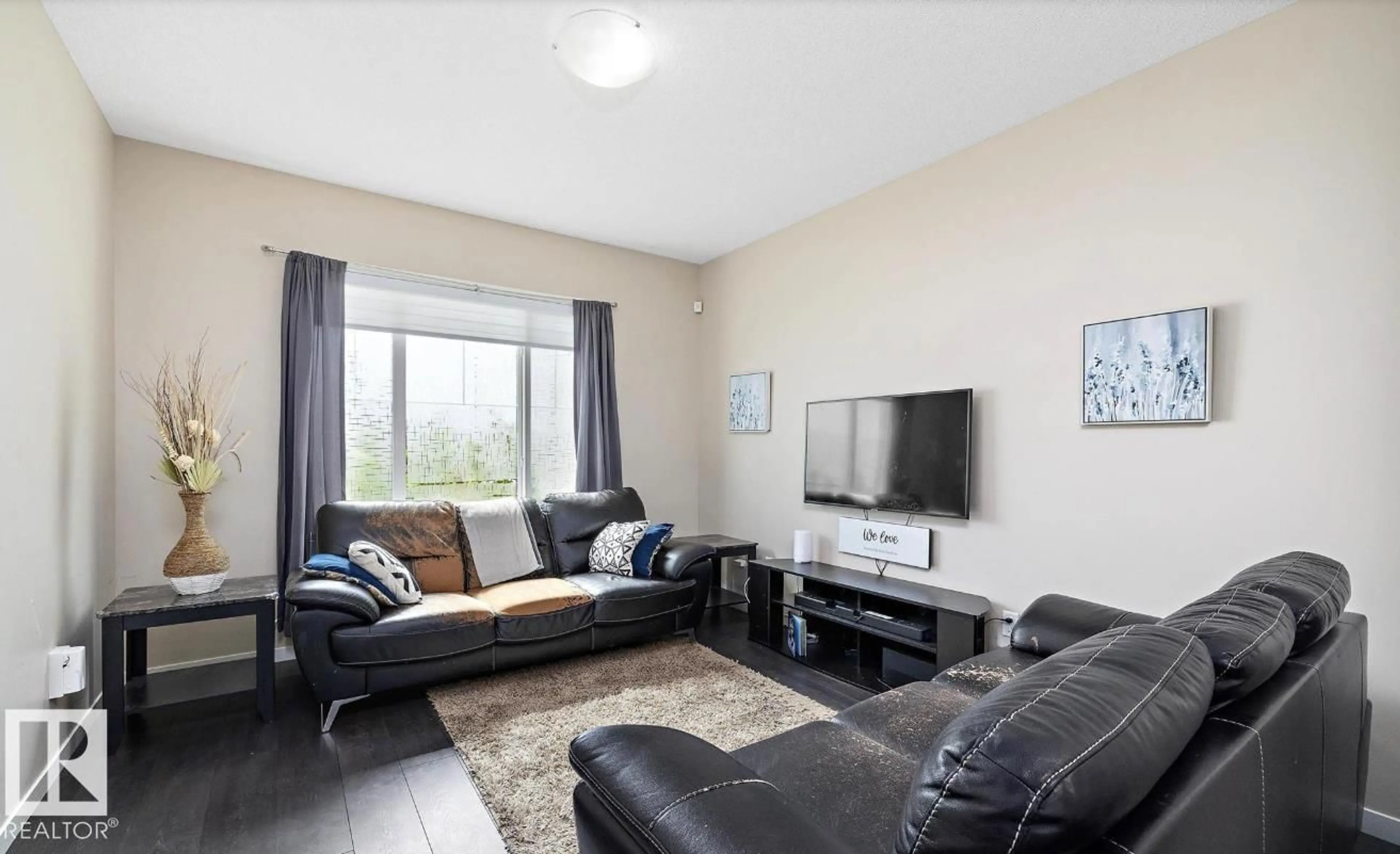 Living room with furniture, unknown for 593 EBBERS WY, Edmonton Alberta T5Y1R8