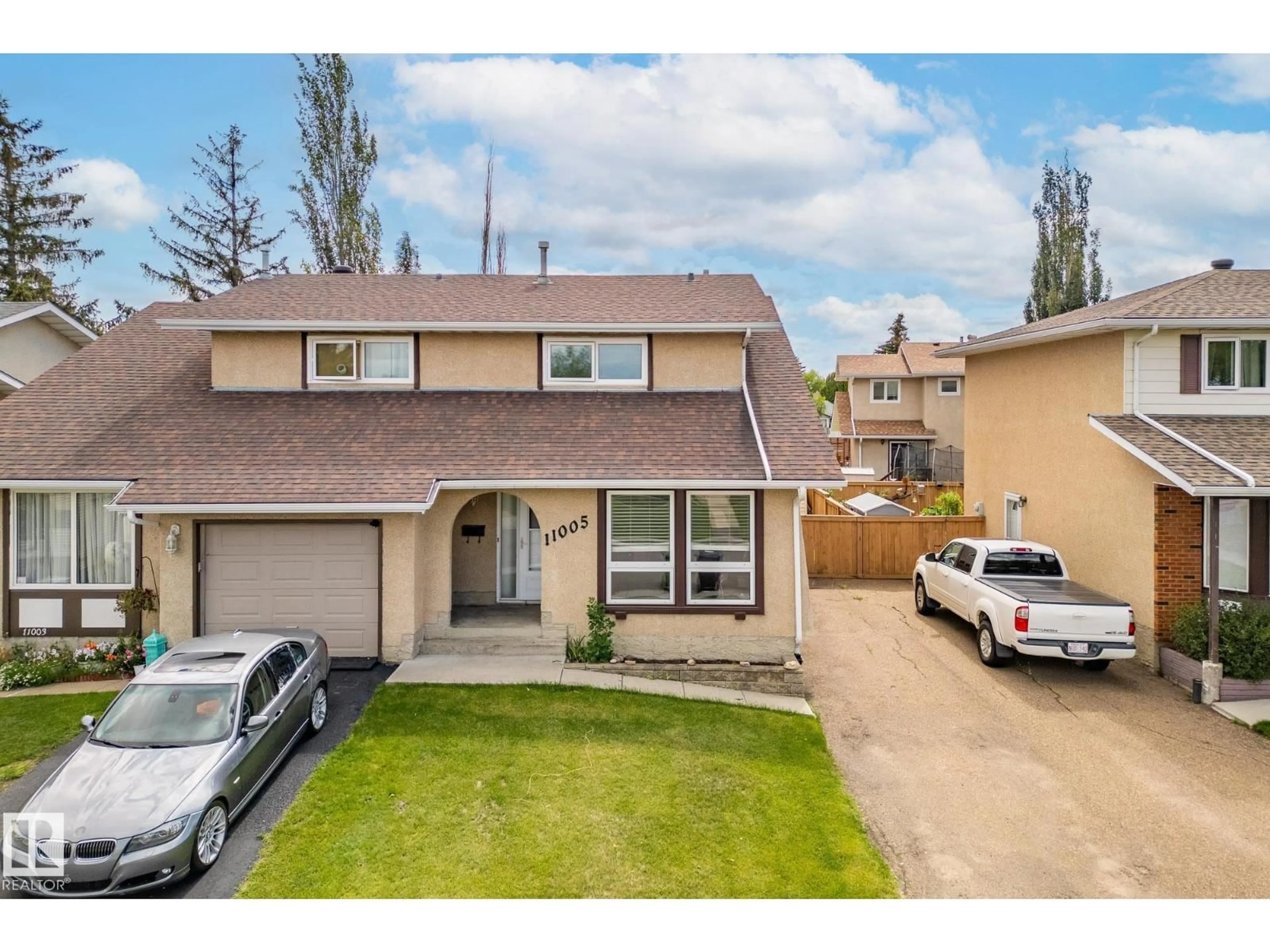 A pic from outside/outdoor area/front of a property/back of a property/a pic from drone, street for 11005 162A AV, Edmonton Alberta T5X1Z8
