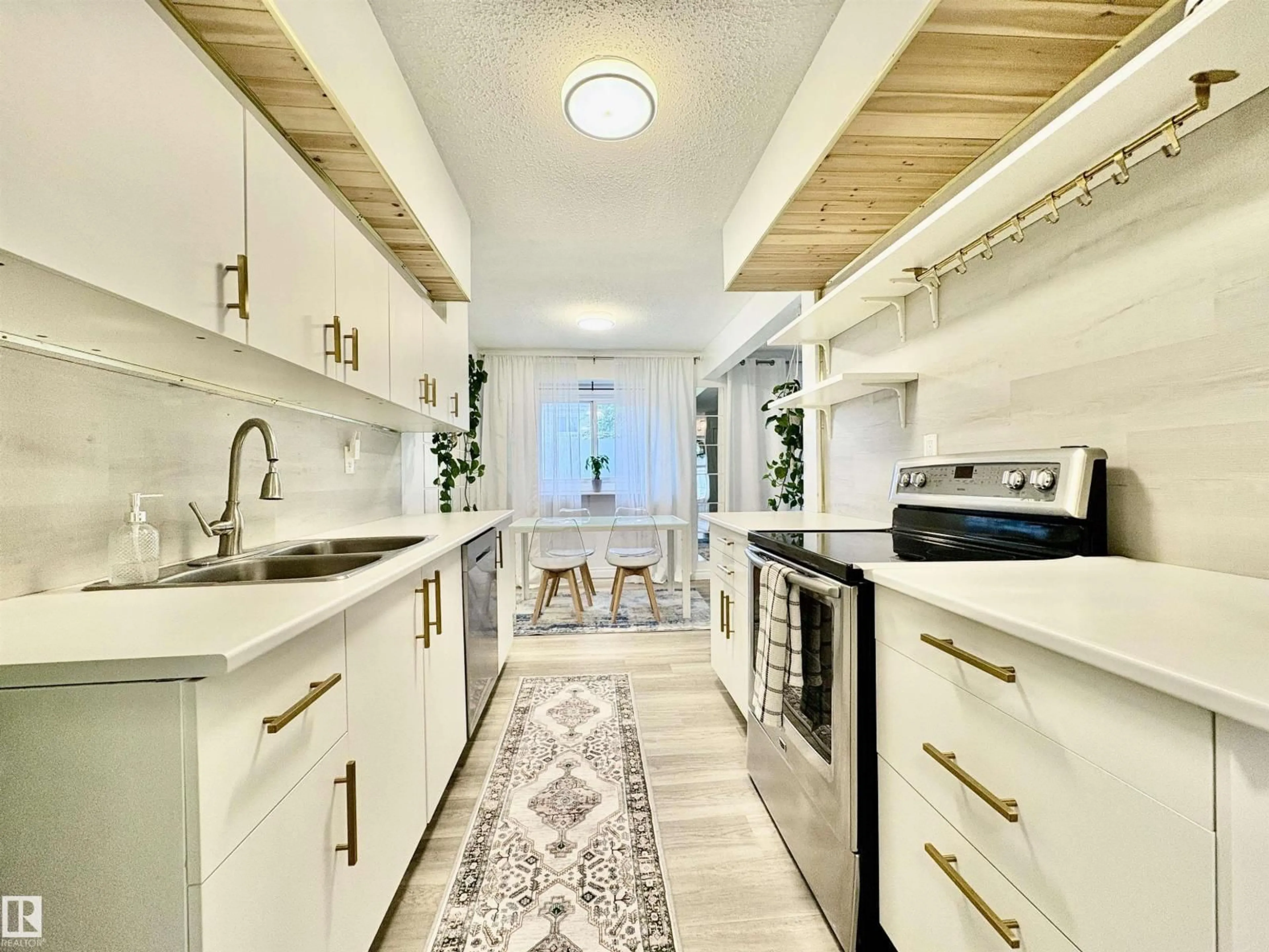 Open concept kitchen, ceramic/tile floor for 179 CENTENNIAL CO, Edmonton Alberta T5P4H5