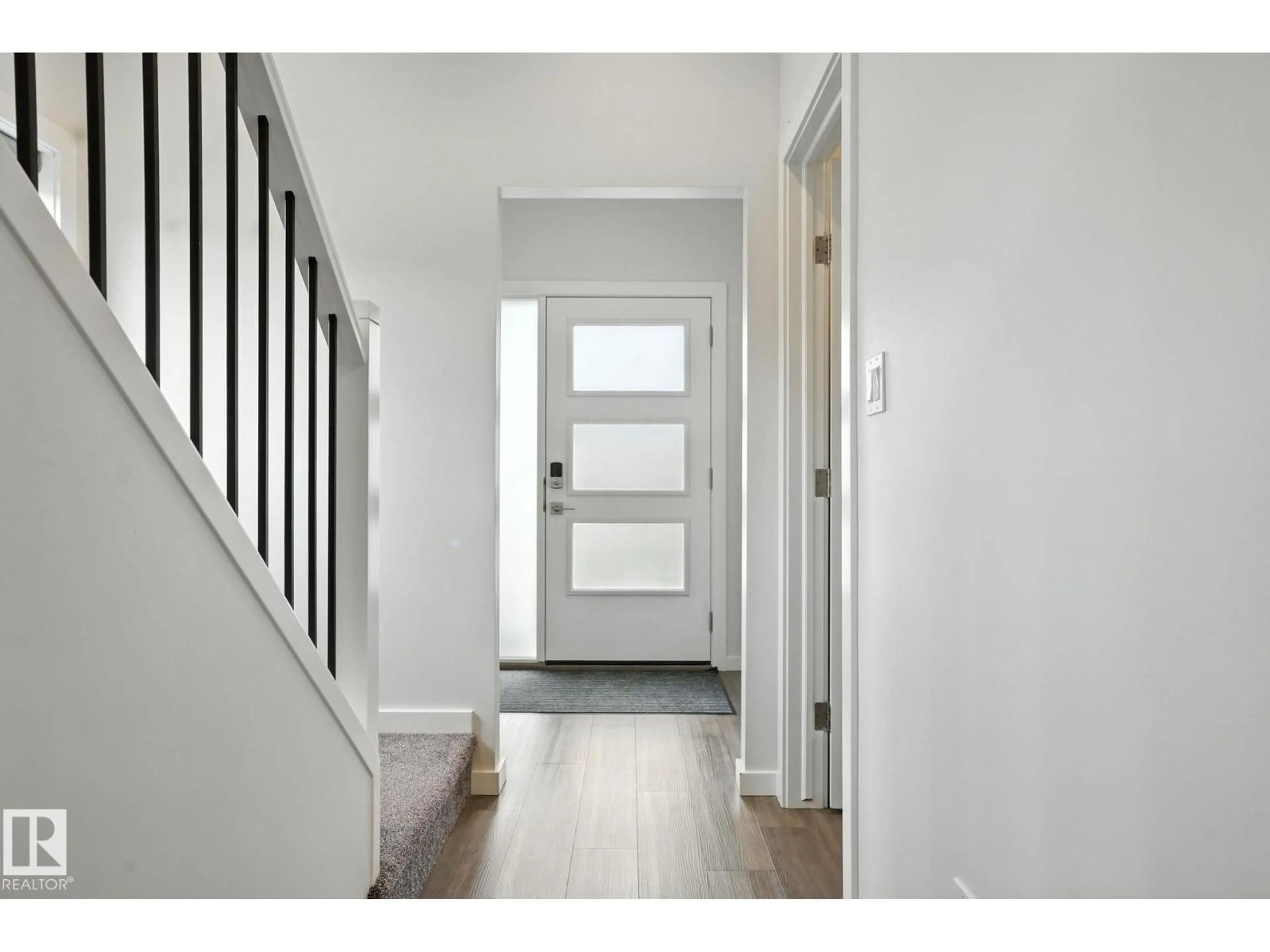Indoor entryway for 21 GAMBEL LO, Spruce Grove Alberta T7Z0B8