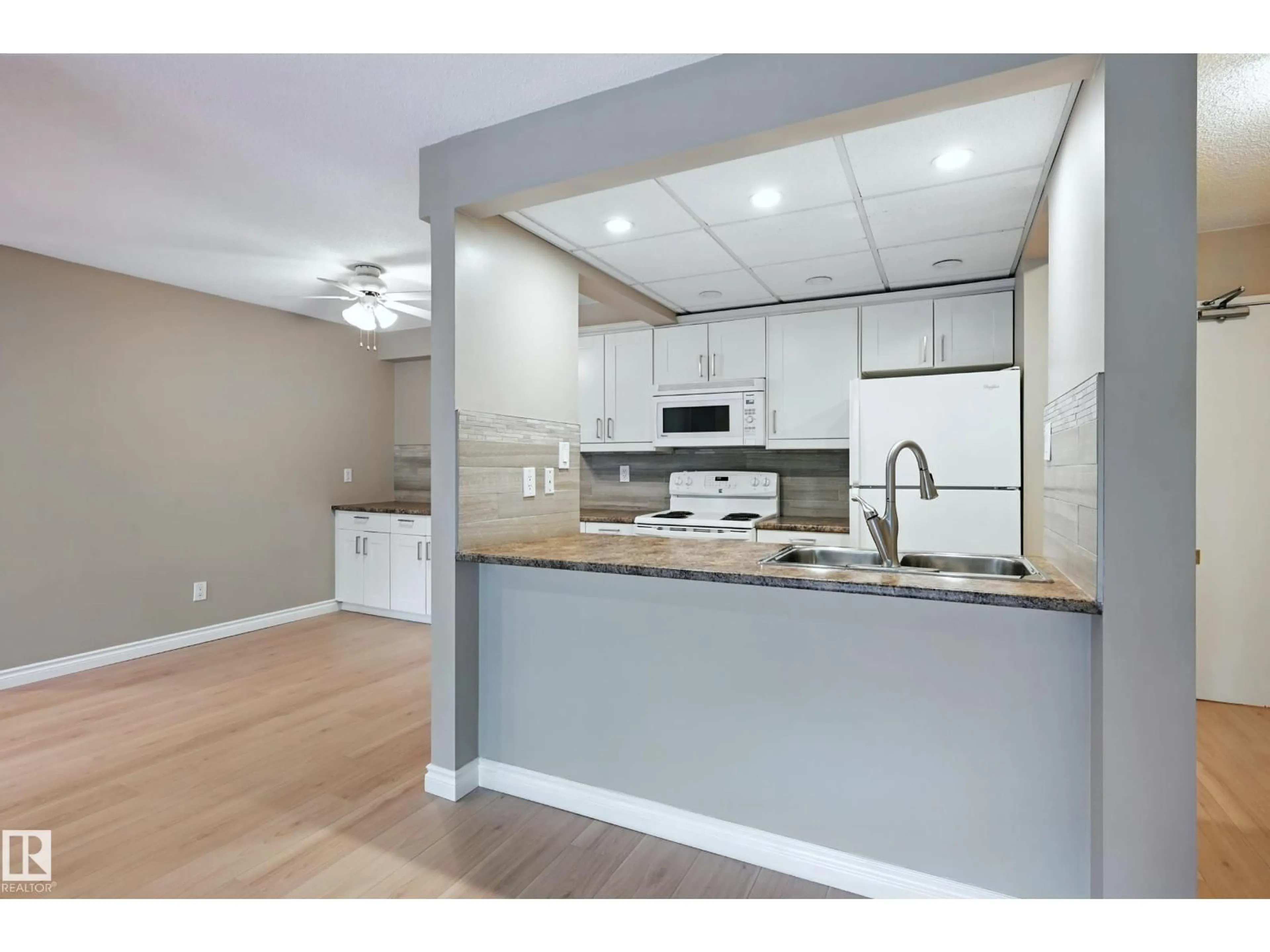 Open concept kitchen, unknown for 404 - 11007 83 AV, Edmonton Alberta T6G0T9