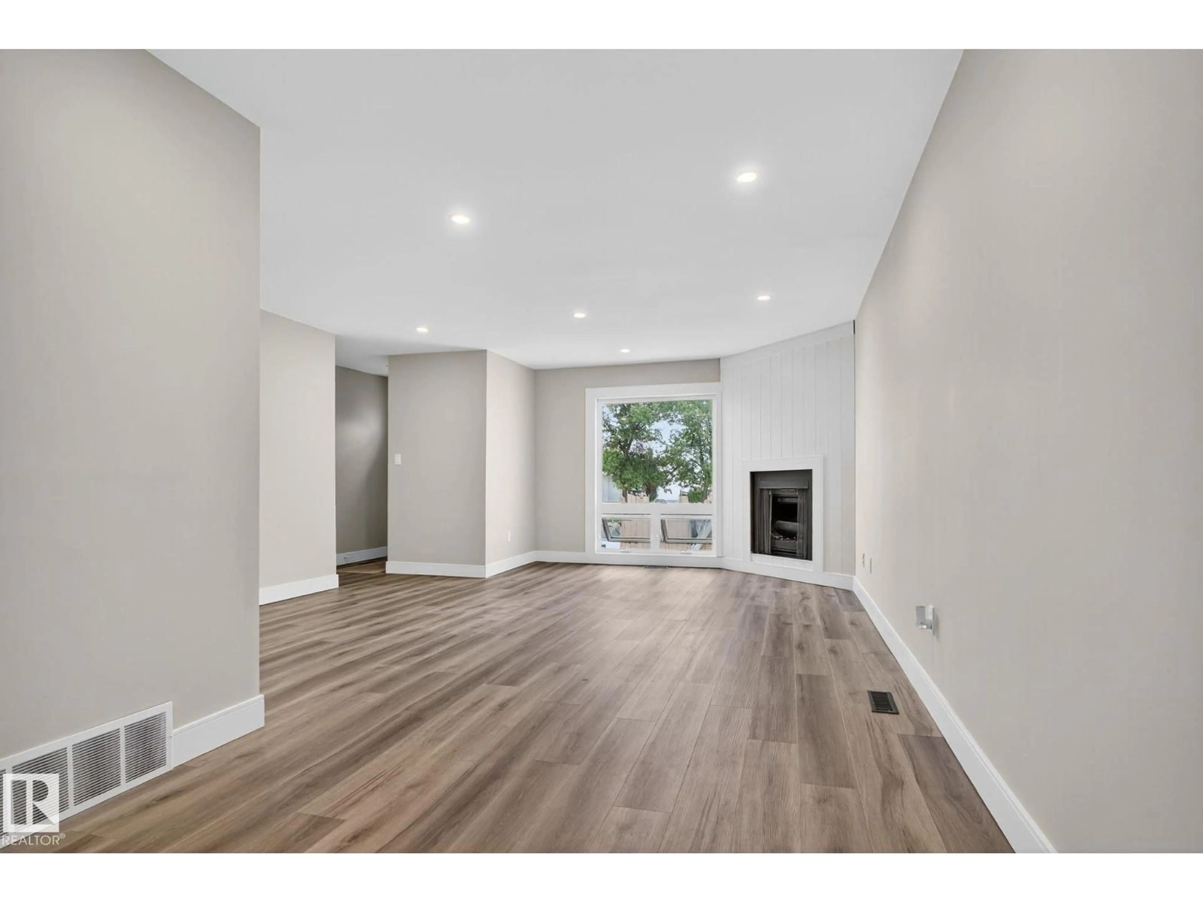 A pic of a room for 197 MARLBOROUGH PL, Edmonton Alberta T5T1Y6