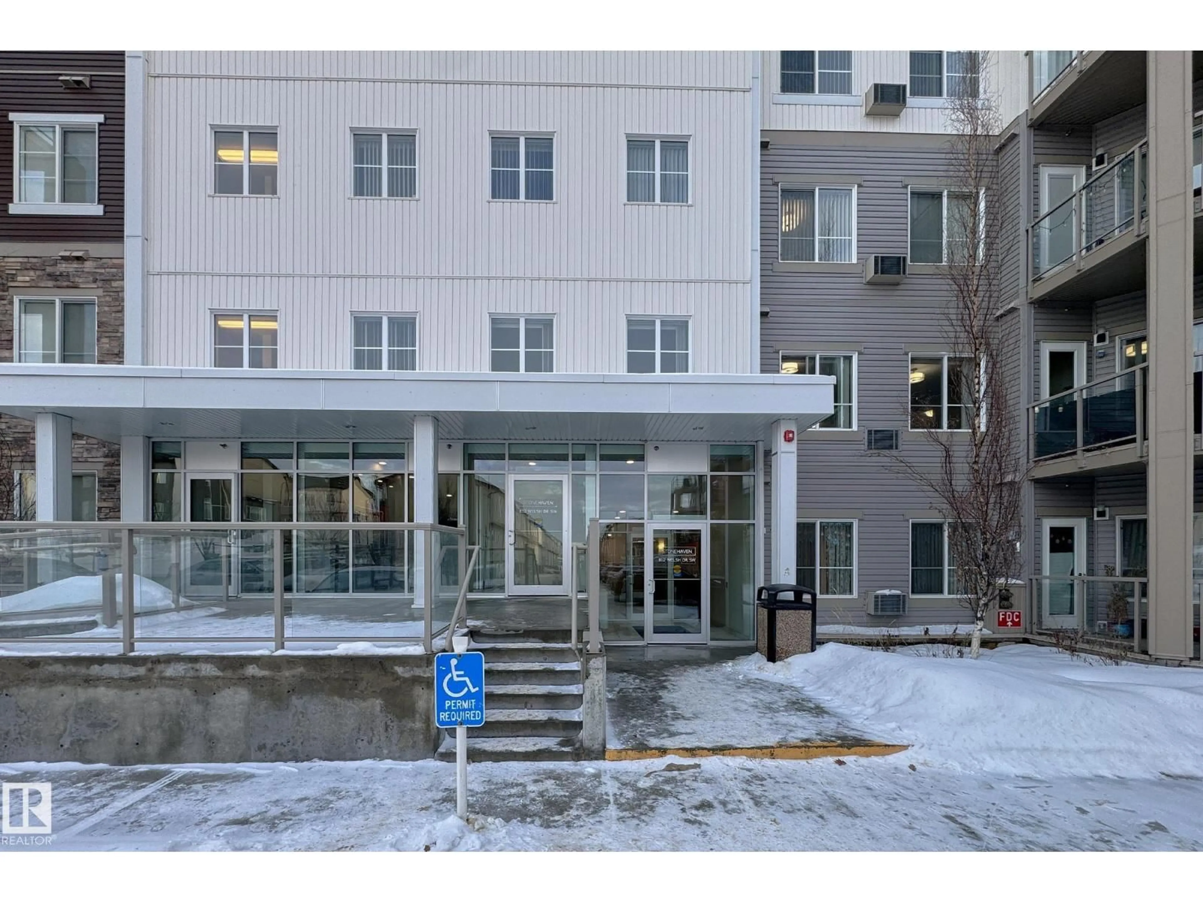 Indoor foyer for #103 - 812 WELSH DR, Edmonton Alberta T6X1Y7