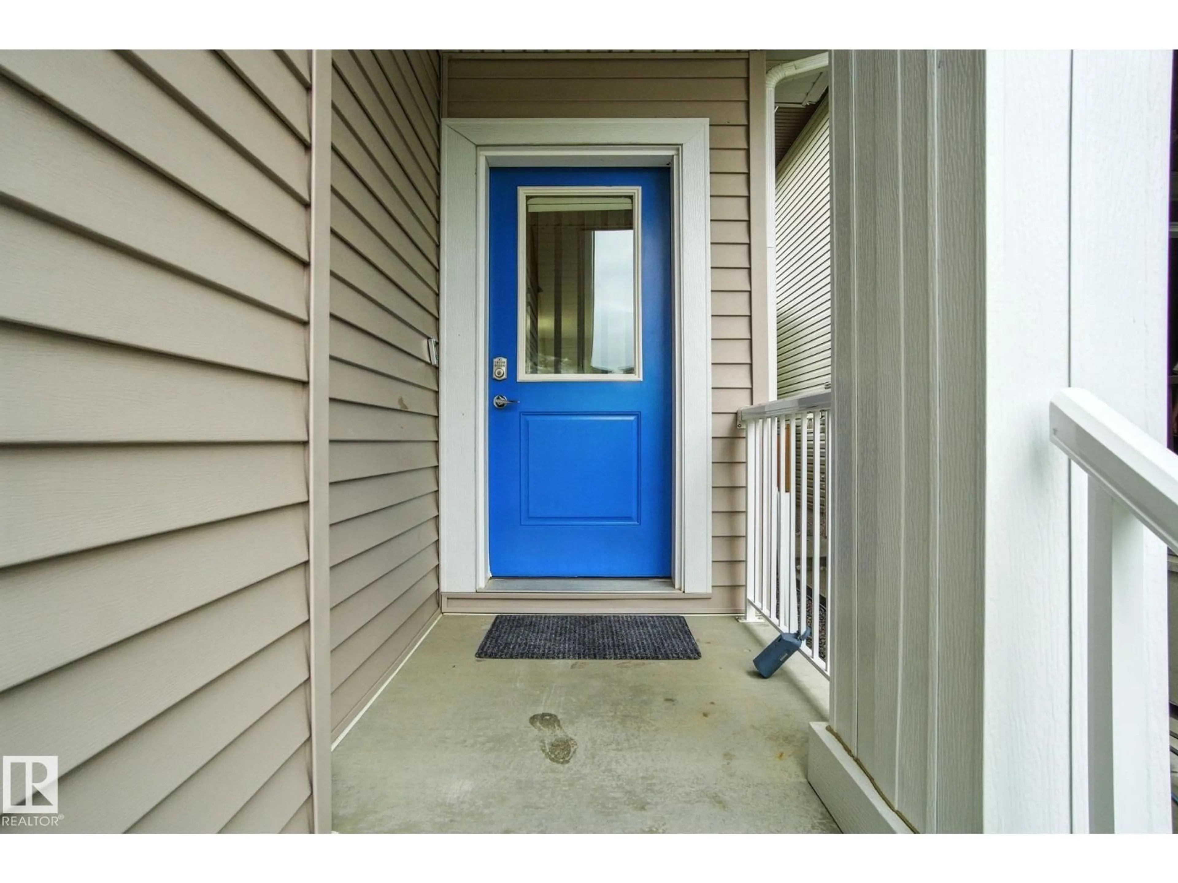 Indoor entryway for 7614 CREIGHTON PL, Edmonton Alberta T6W3Z5