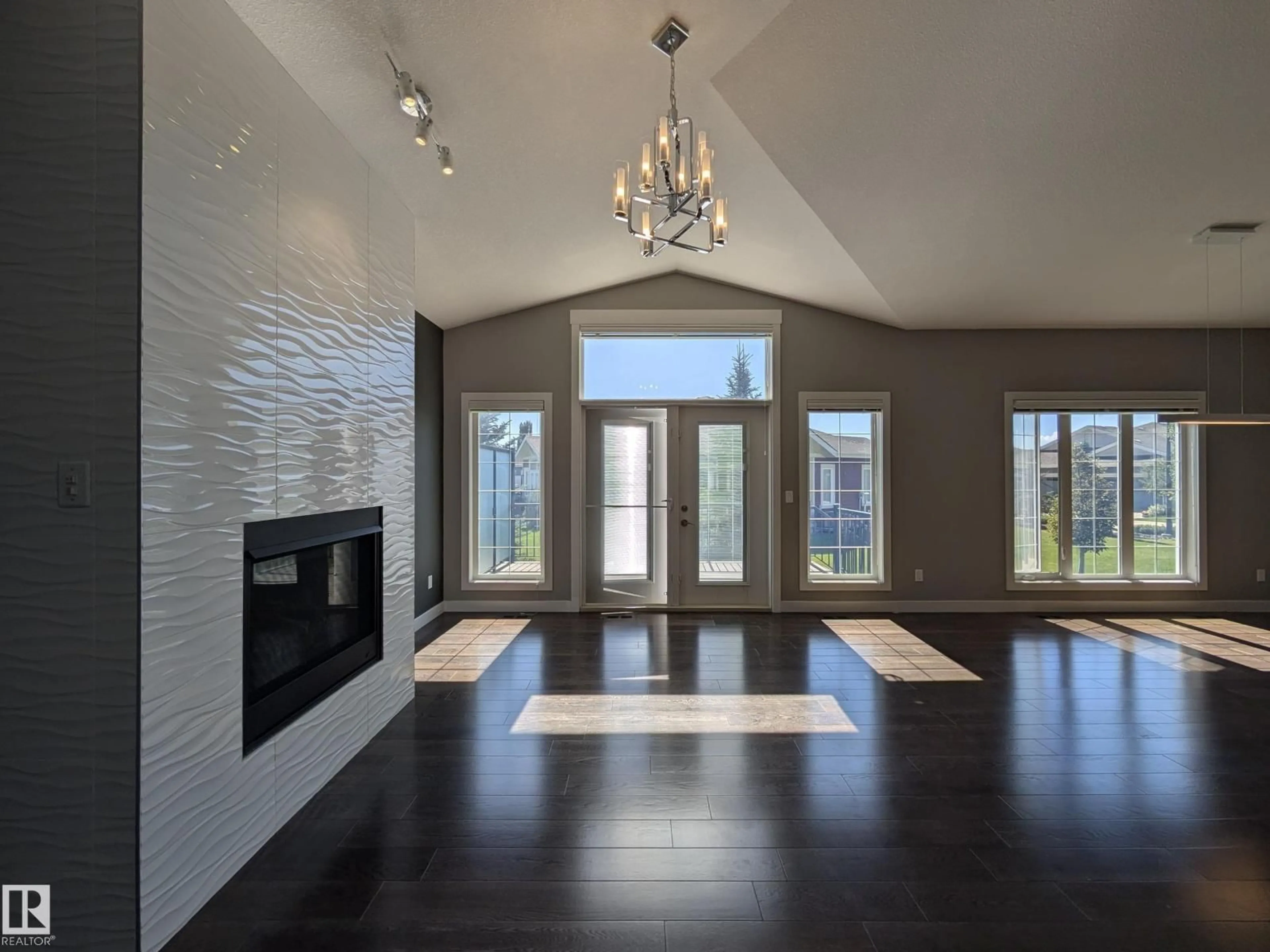 Indoor foyer for 3090 - 34 CAMERON HEIGHTS WY, Edmonton Alberta T6M0R1