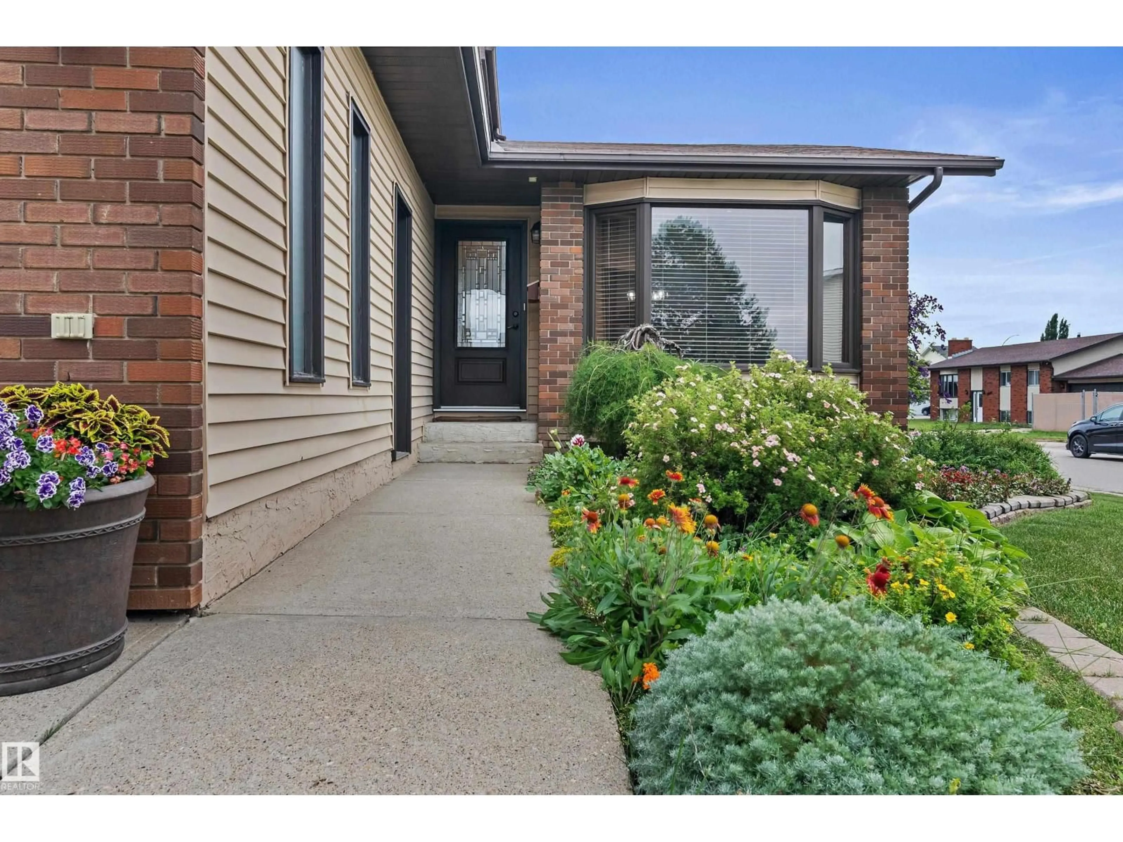Unknown for NW - 15703 78 ST, Edmonton Alberta T5Z2S4