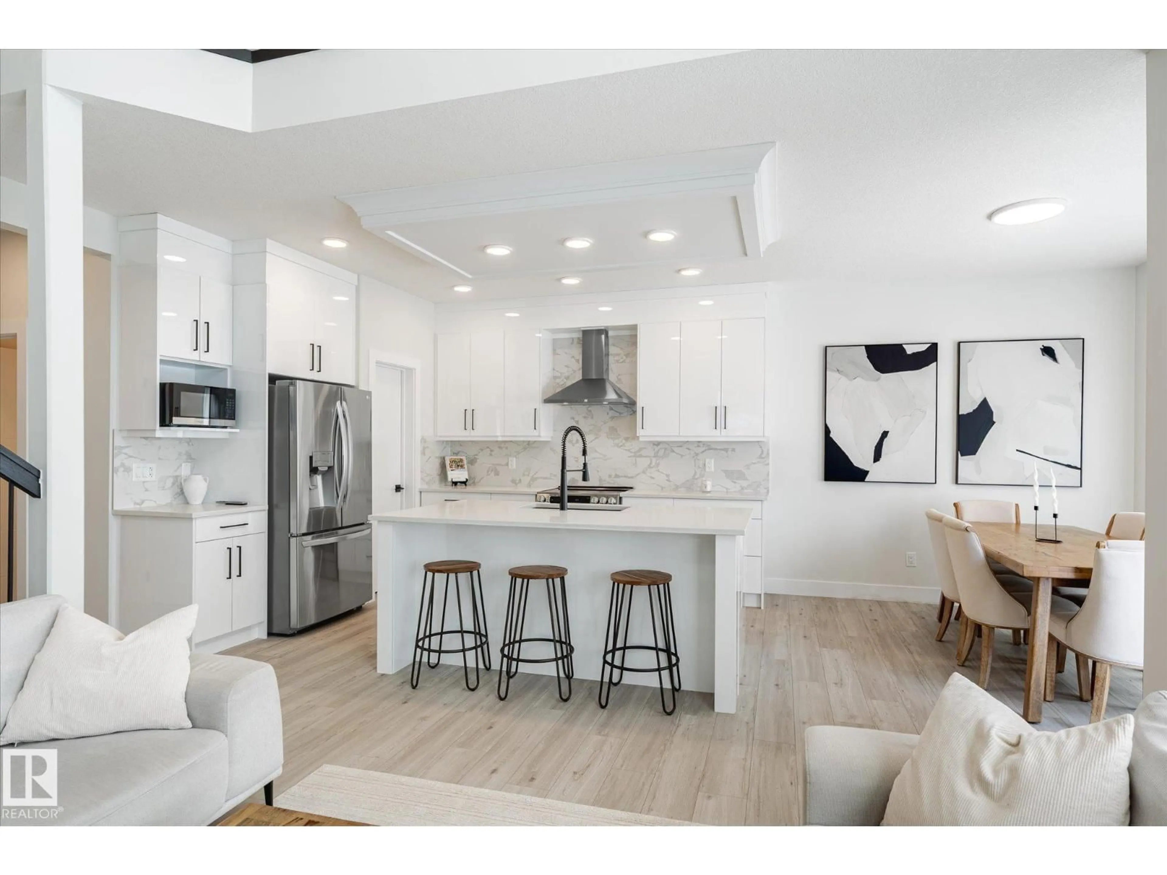 Open concept kitchen, unknown for 1214 EATON LN, Edmonton Alberta T6M1M9