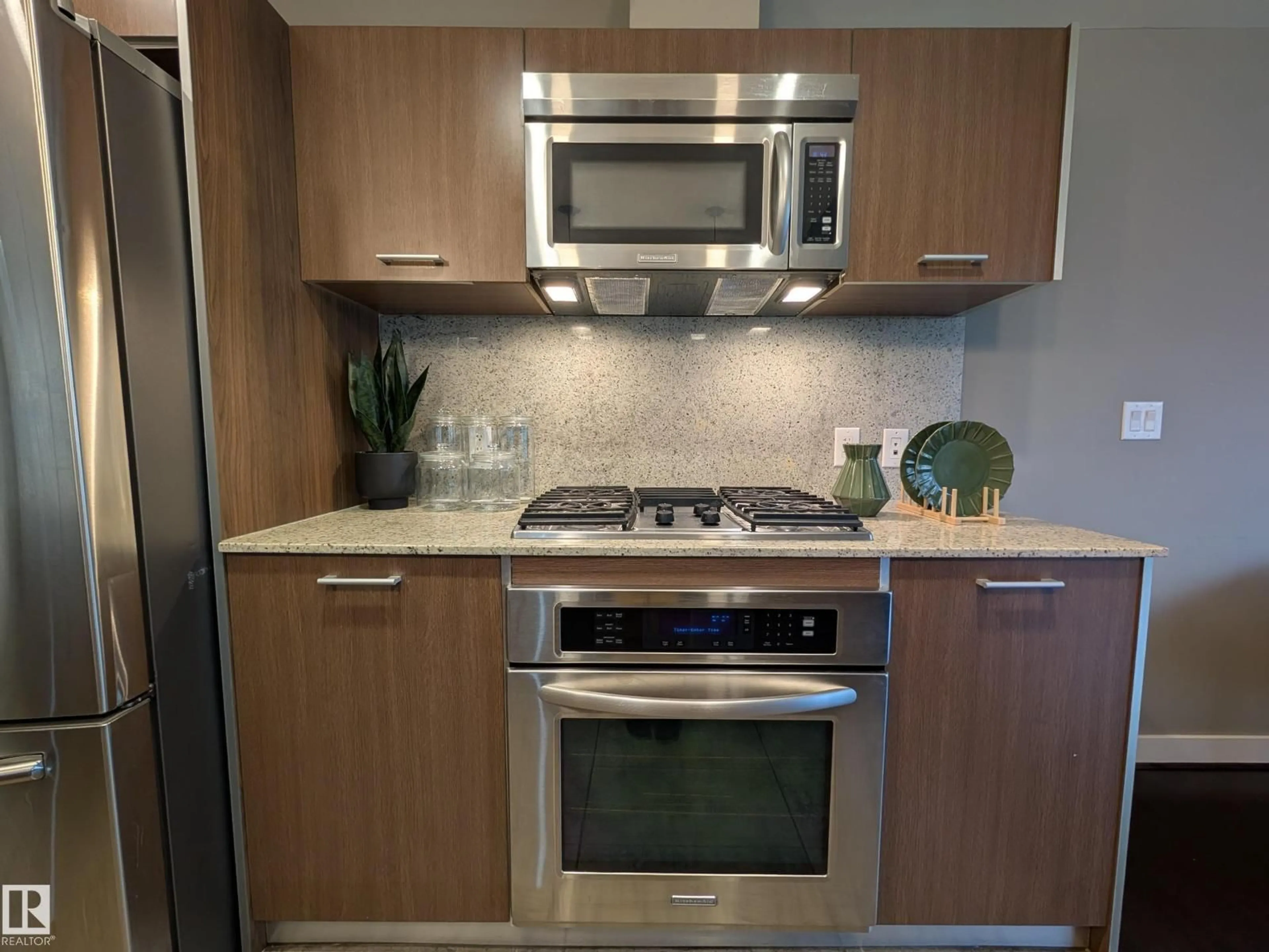 Standard kitchen, unknown for #416 - 2510 109 ST NW, Edmonton Alberta T6J2X1