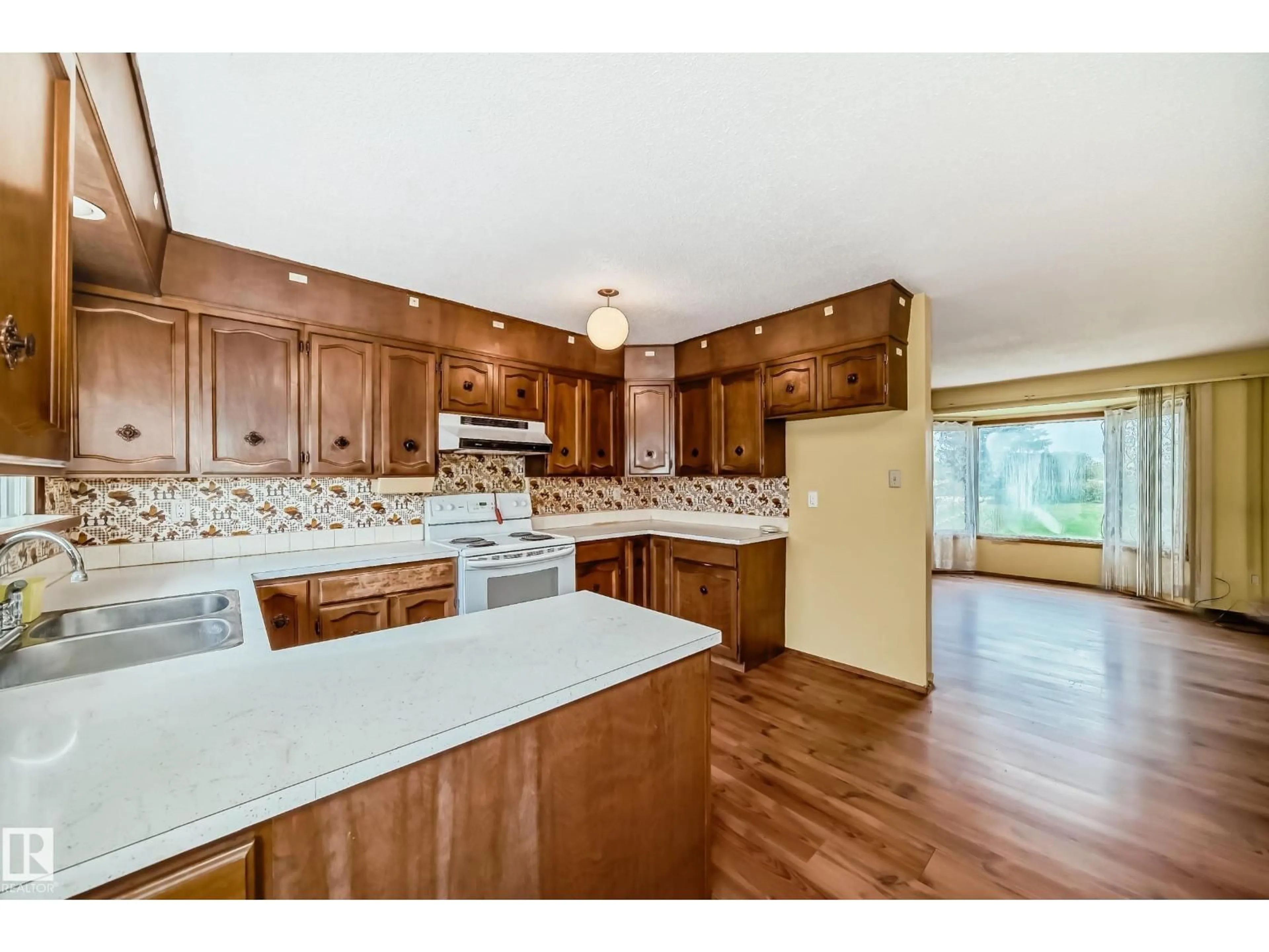 Open concept kitchen, unknown for 51349 RGE ROAD 222 NW, Rural Strathcona County Alberta T8C1H2