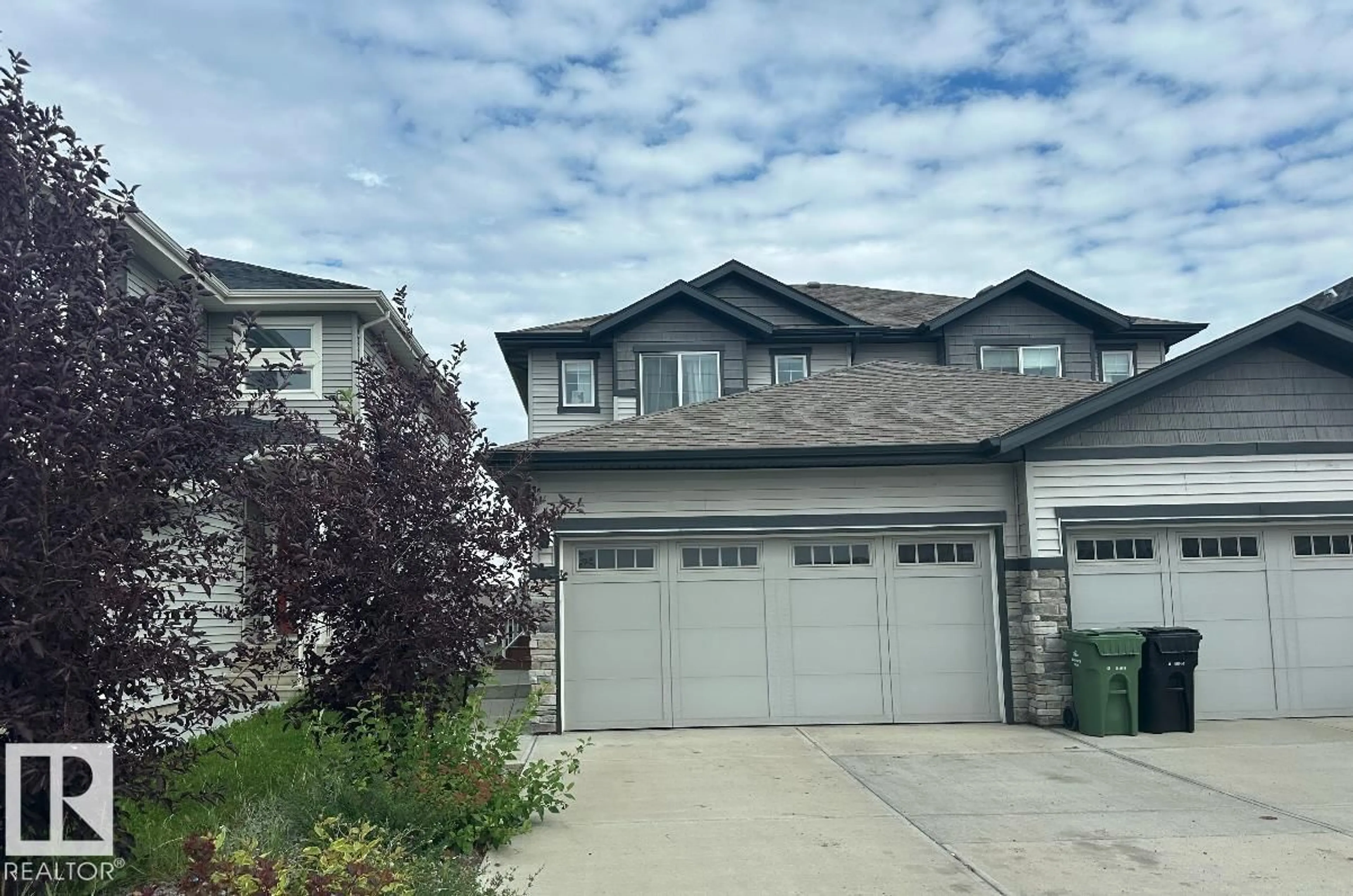 A pic from outside/outdoor area/front of a property/back of a property/a pic from drone, street for 760 BERG LO, Leduc Alberta T9E1G8