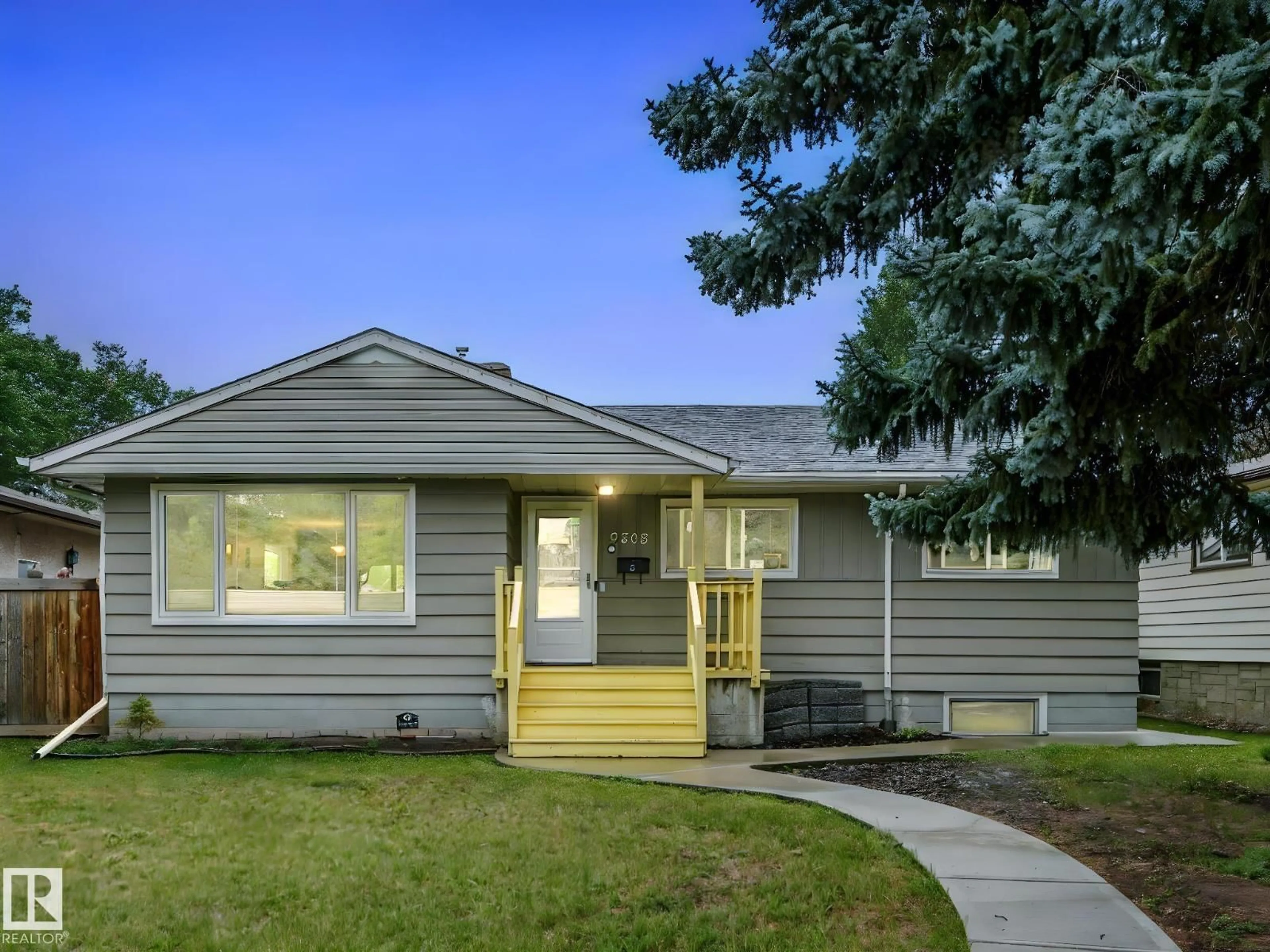 Home with vinyl exterior material, street for 9508 148 ST, Edmonton Alberta T5N3E4