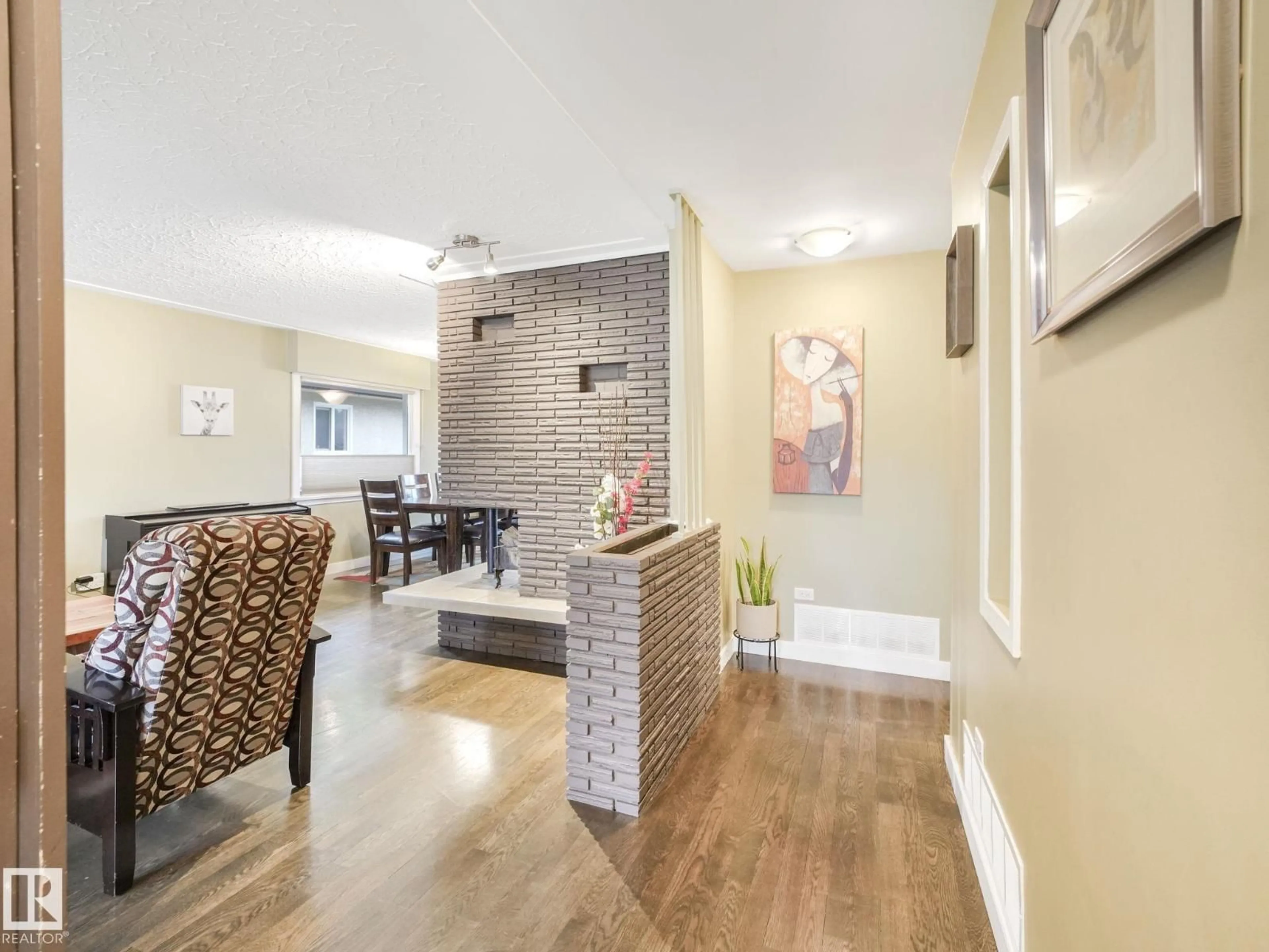 Unknown for 9508 148 ST, Edmonton Alberta T5N3E4
