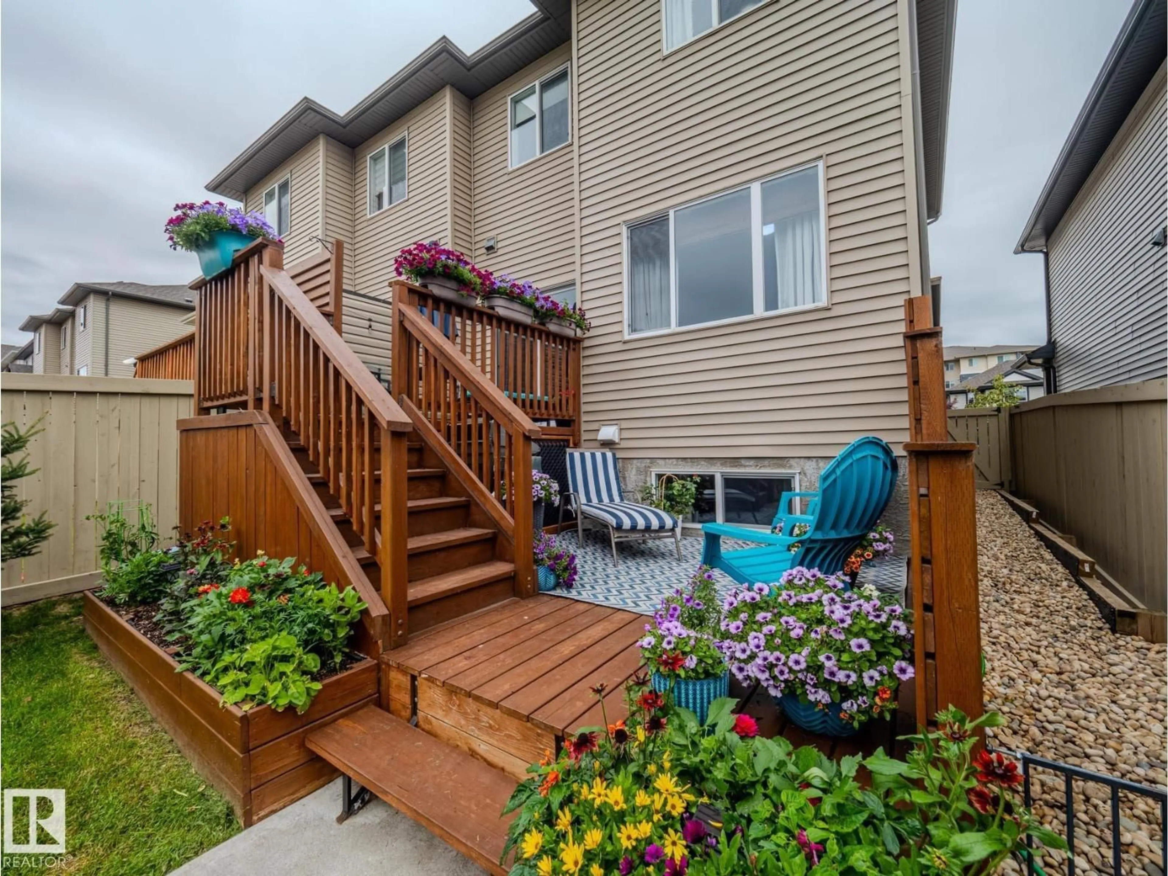 Patio, street for 4420 5 ST, Edmonton Alberta T6T0Z9