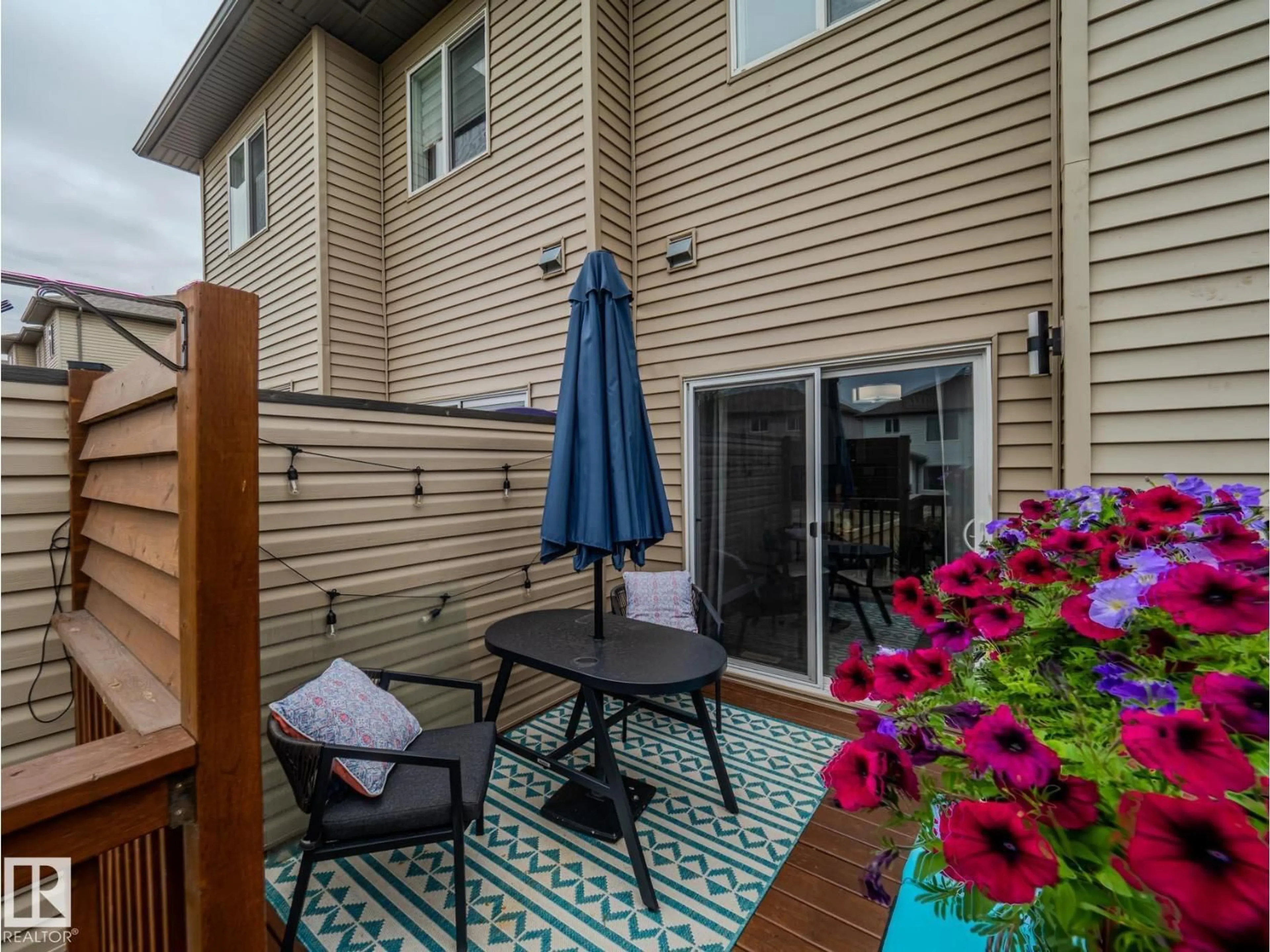 Patio, street for 4420 5 ST, Edmonton Alberta T6T0Z9
