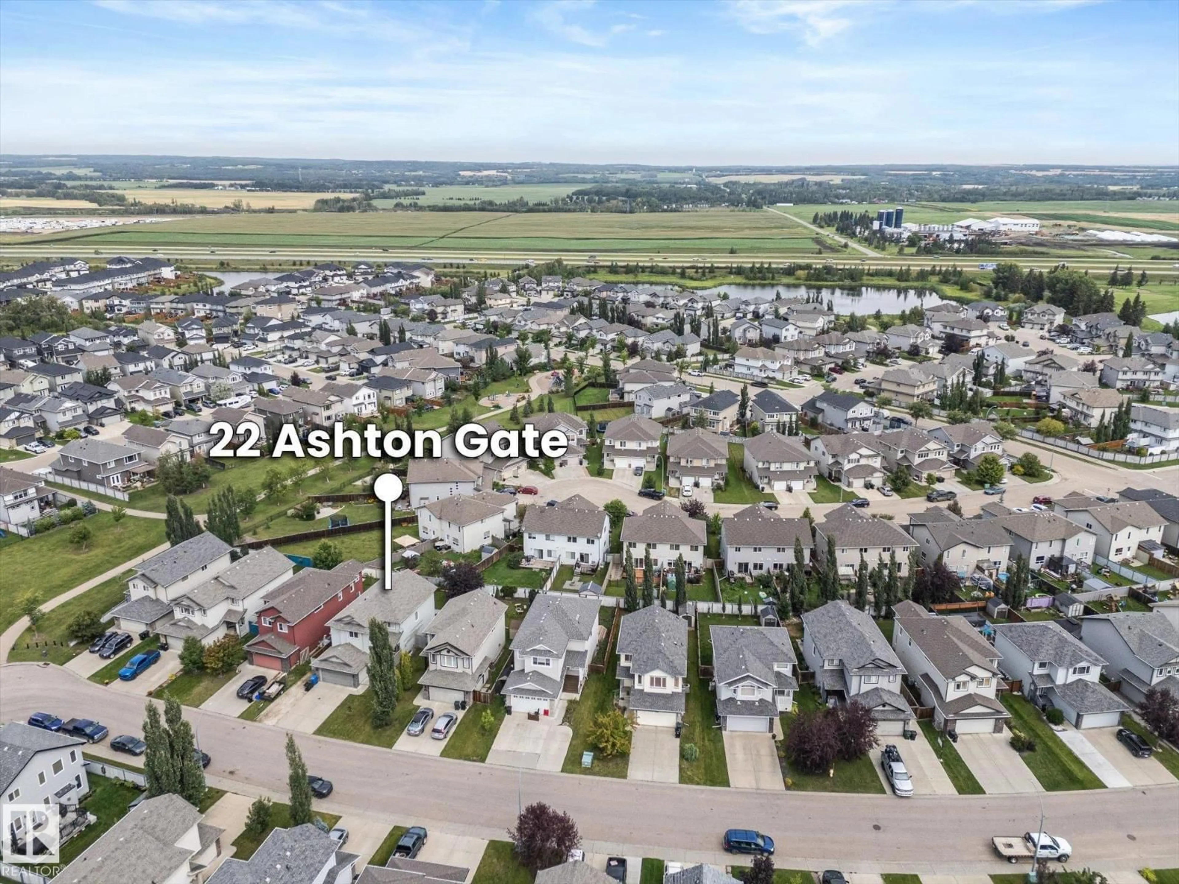 A pic from outside/outdoor area/front of a property/back of a property/a pic from drone, street for 22 ASHTON GA, Spruce Grove Alberta T7X0H9