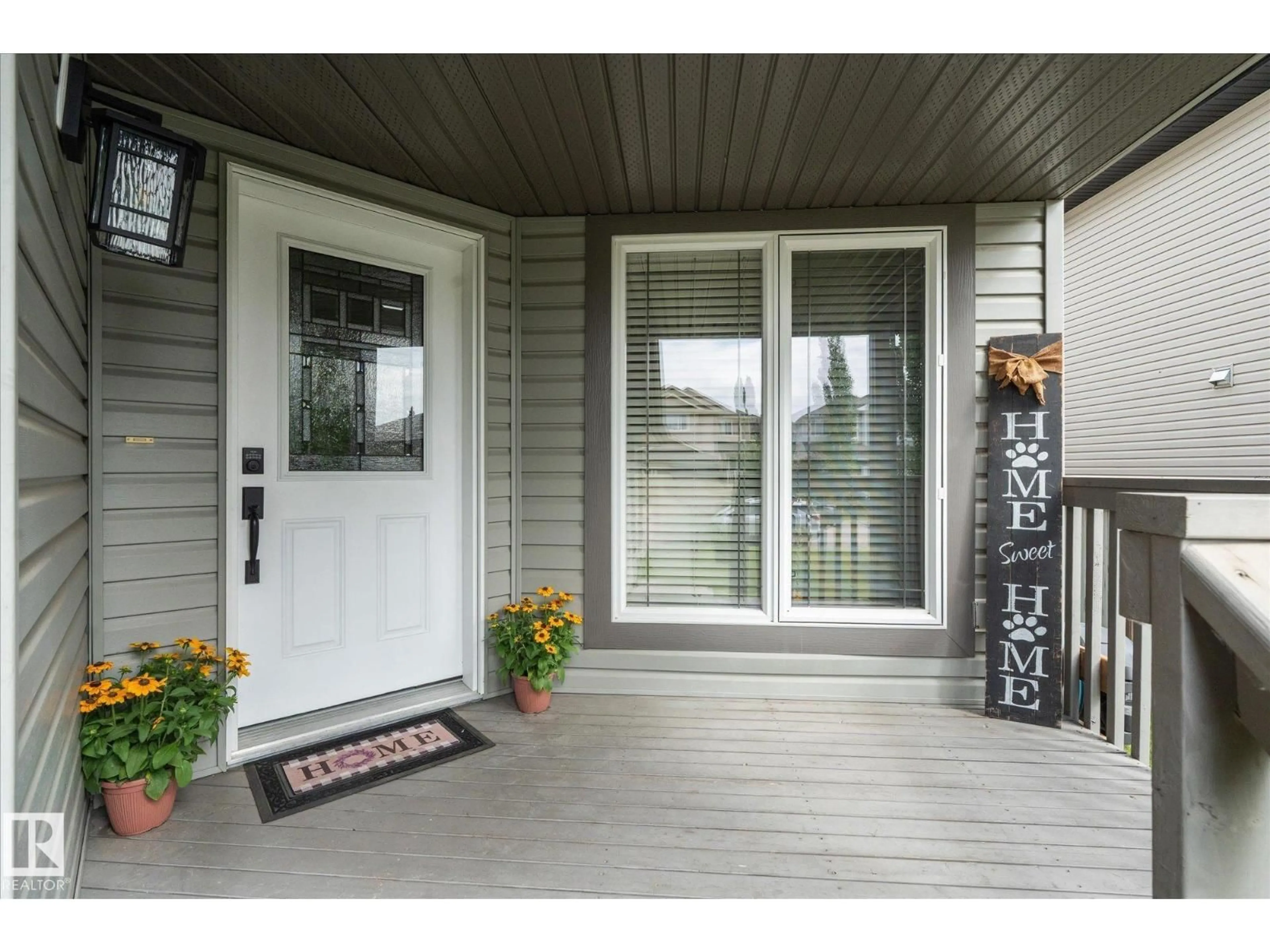 Indoor entryway for 22 ASHTON GA, Spruce Grove Alberta T7X0H9