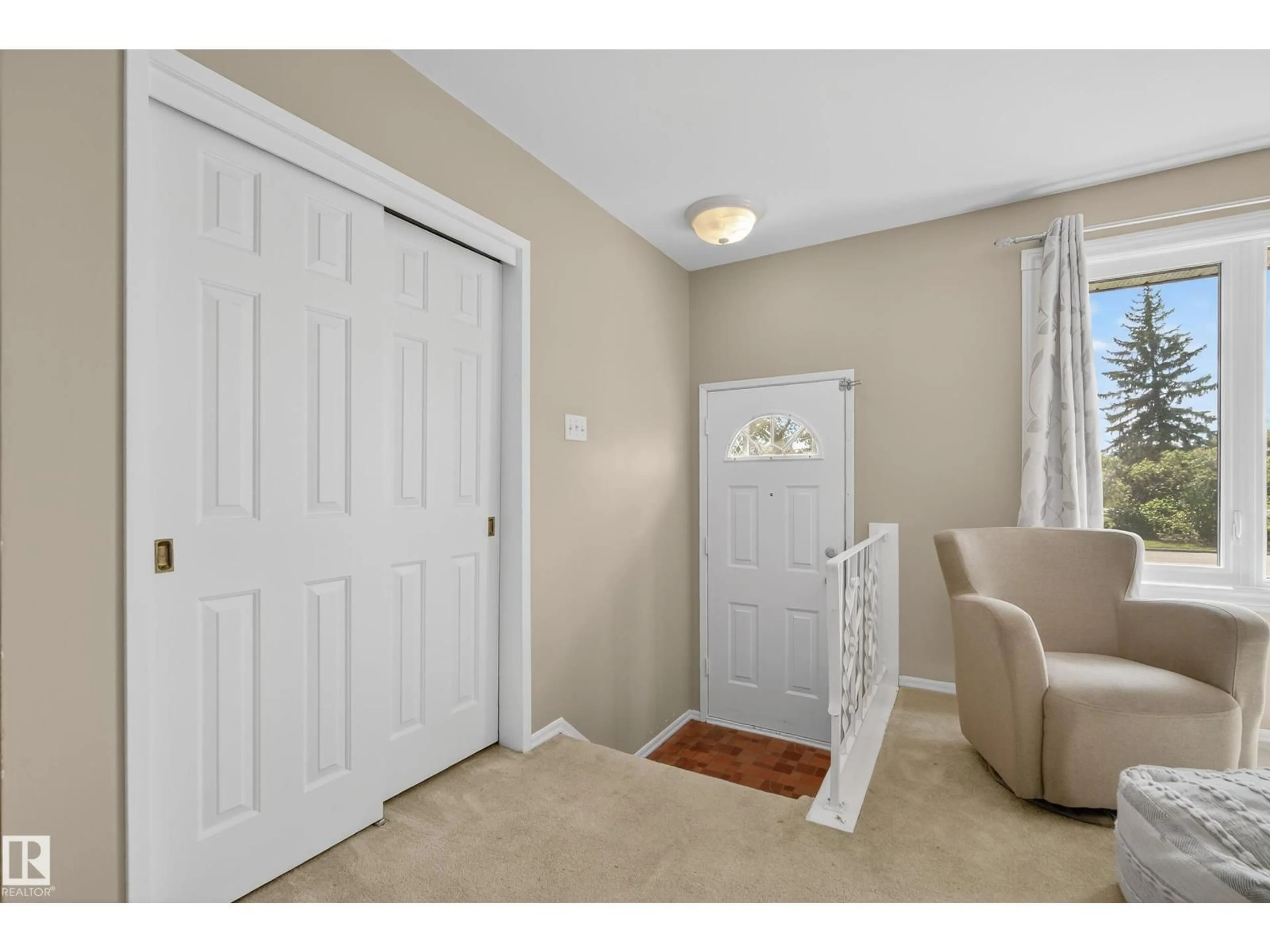 Indoor entryway for 8016 131A AV, Edmonton Alberta T5C2A3