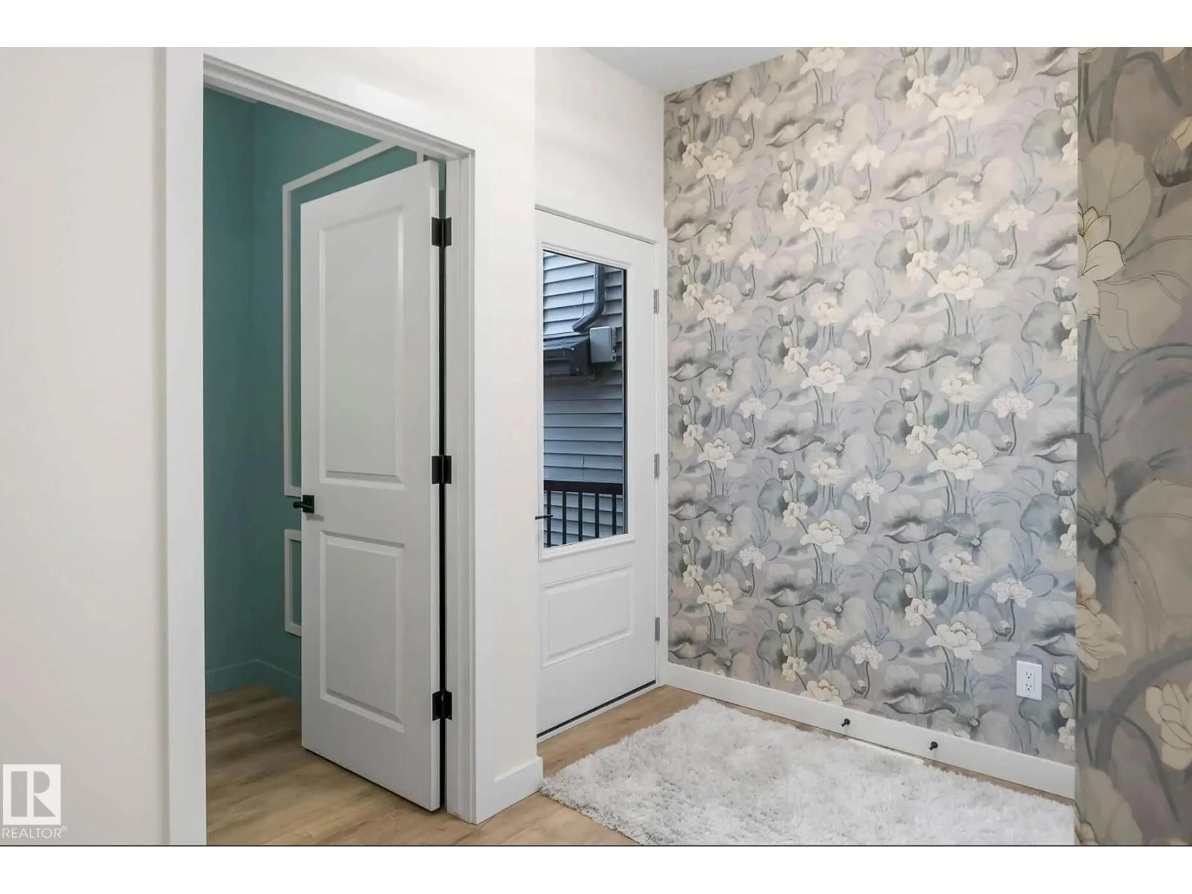 Indoor entryway for 280 LODGE POLE PL, Leduc Alberta T5Y4M2