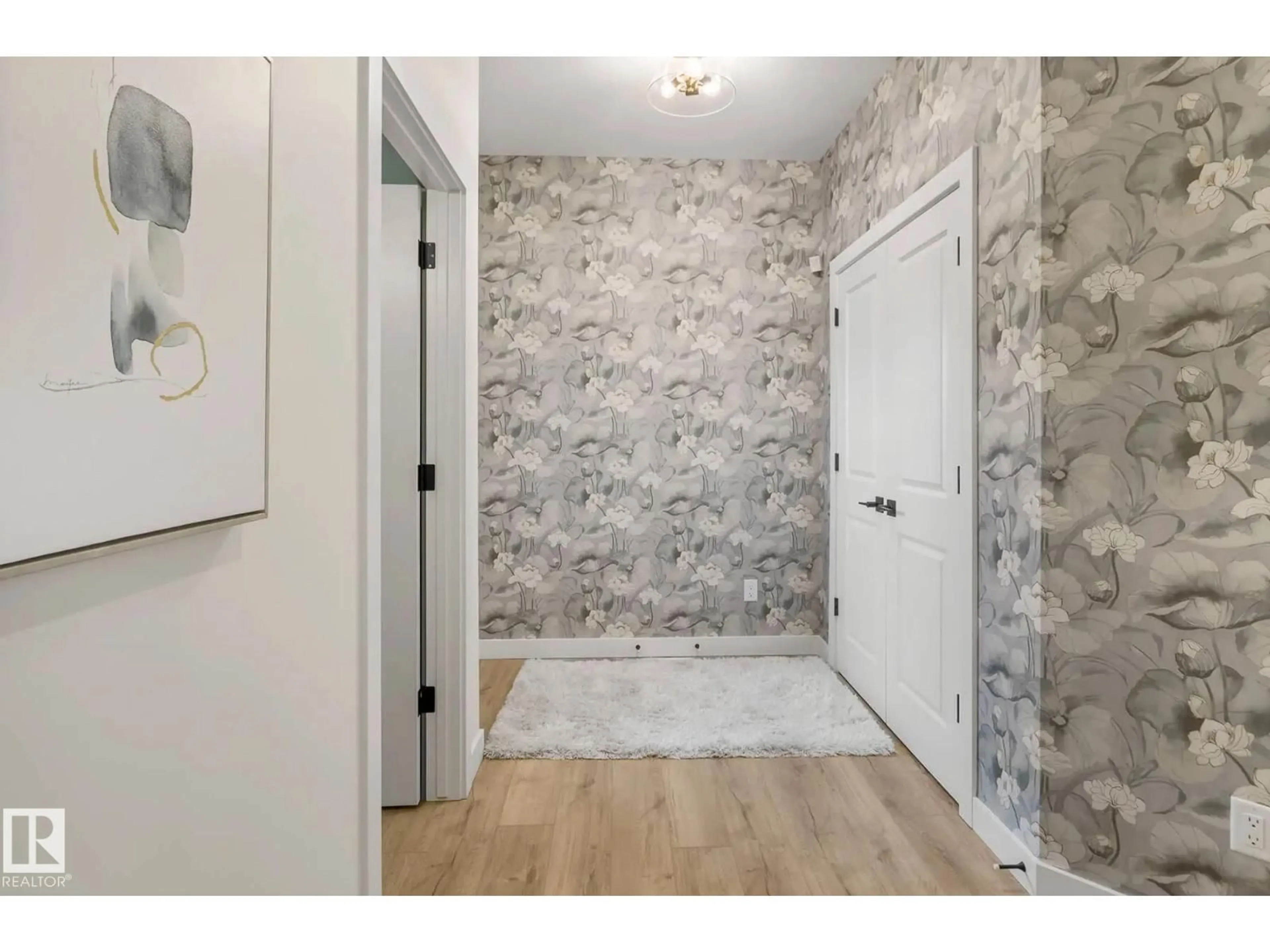 Indoor entryway for 280 LODGE POLE PL, Leduc Alberta T5Y4M2
