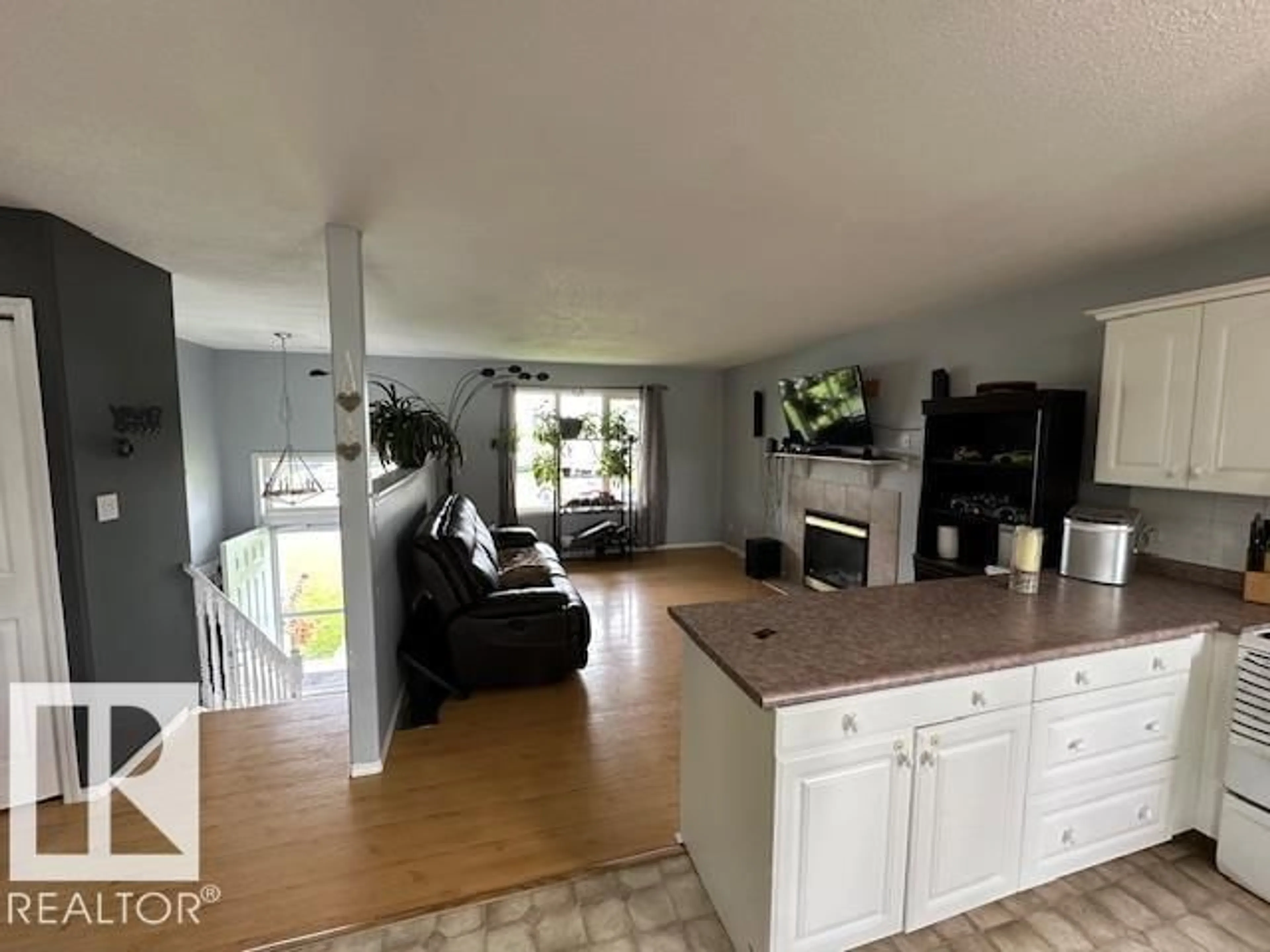 Open concept kitchen, unknown for 4511 49 AV, Thorsby Alberta T0C2P0