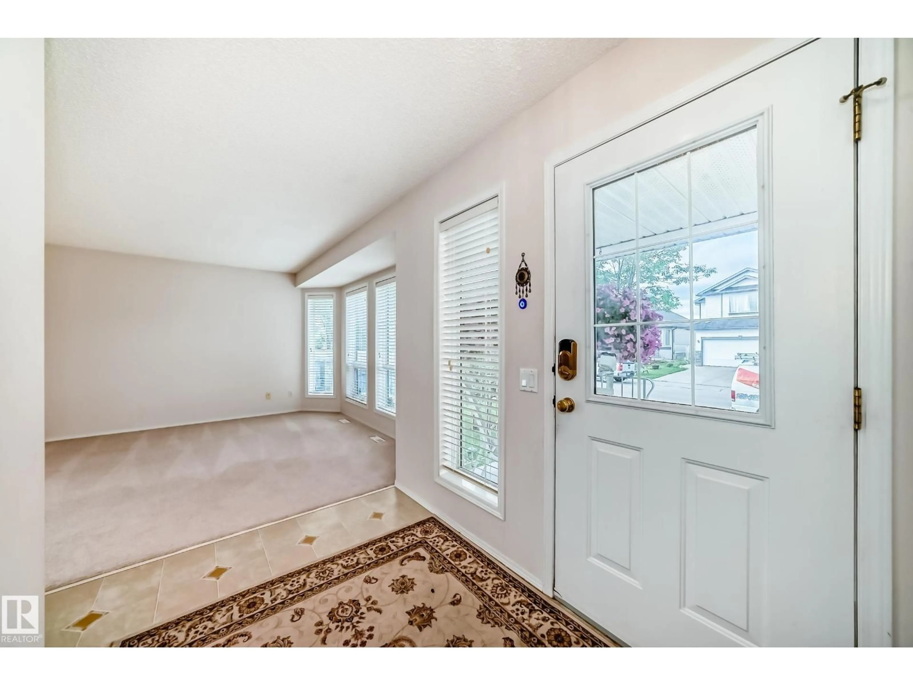 Indoor entryway for NW - 17215 88 ST, Edmonton Alberta T5Z3R5
