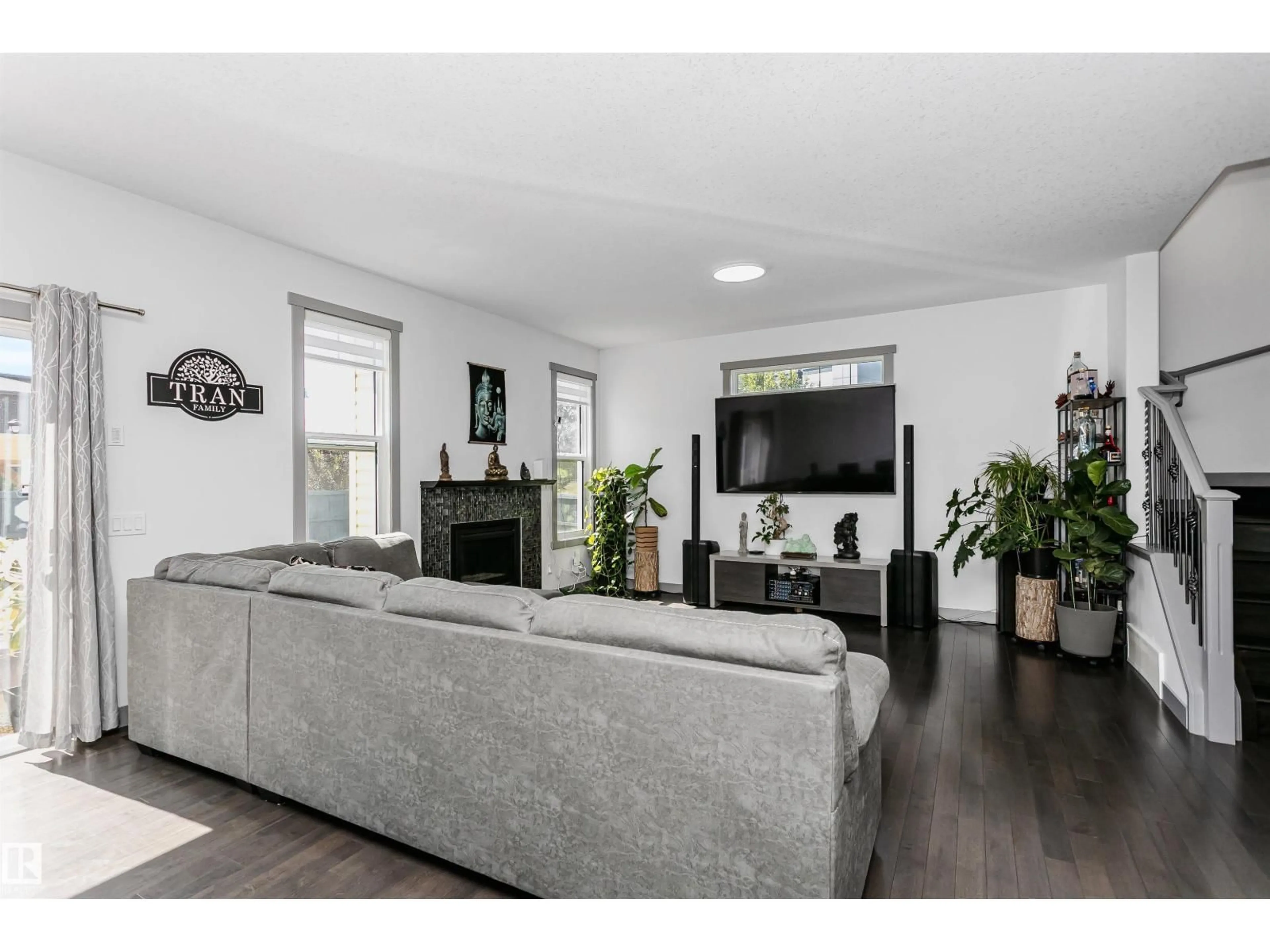 Living room with furniture, unknown for NW - 7703 GETTY WD, Edmonton Alberta T5T4K9