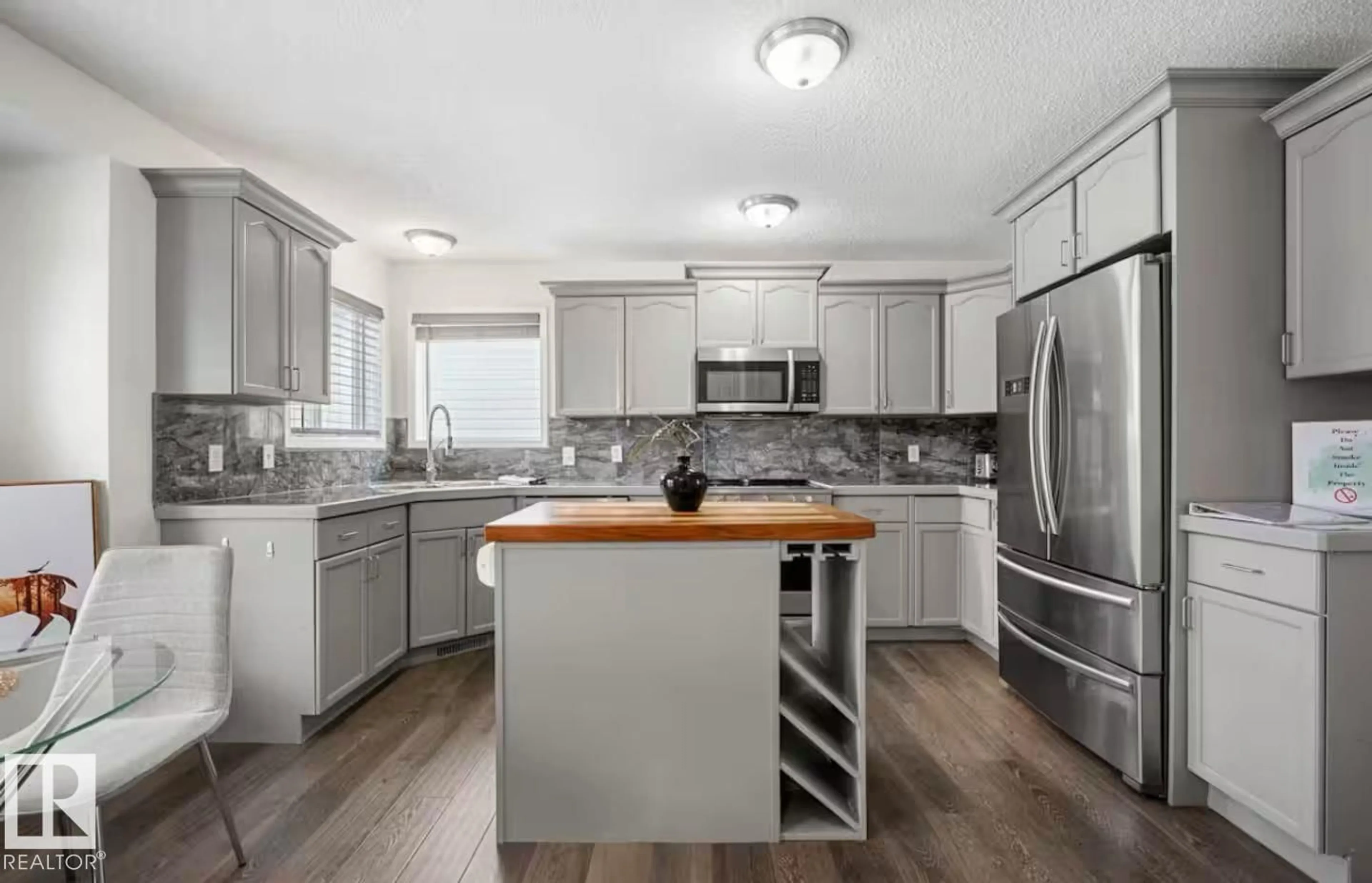 Open concept kitchen, unknown for 3005 32 AV, Edmonton Alberta T6T1X1