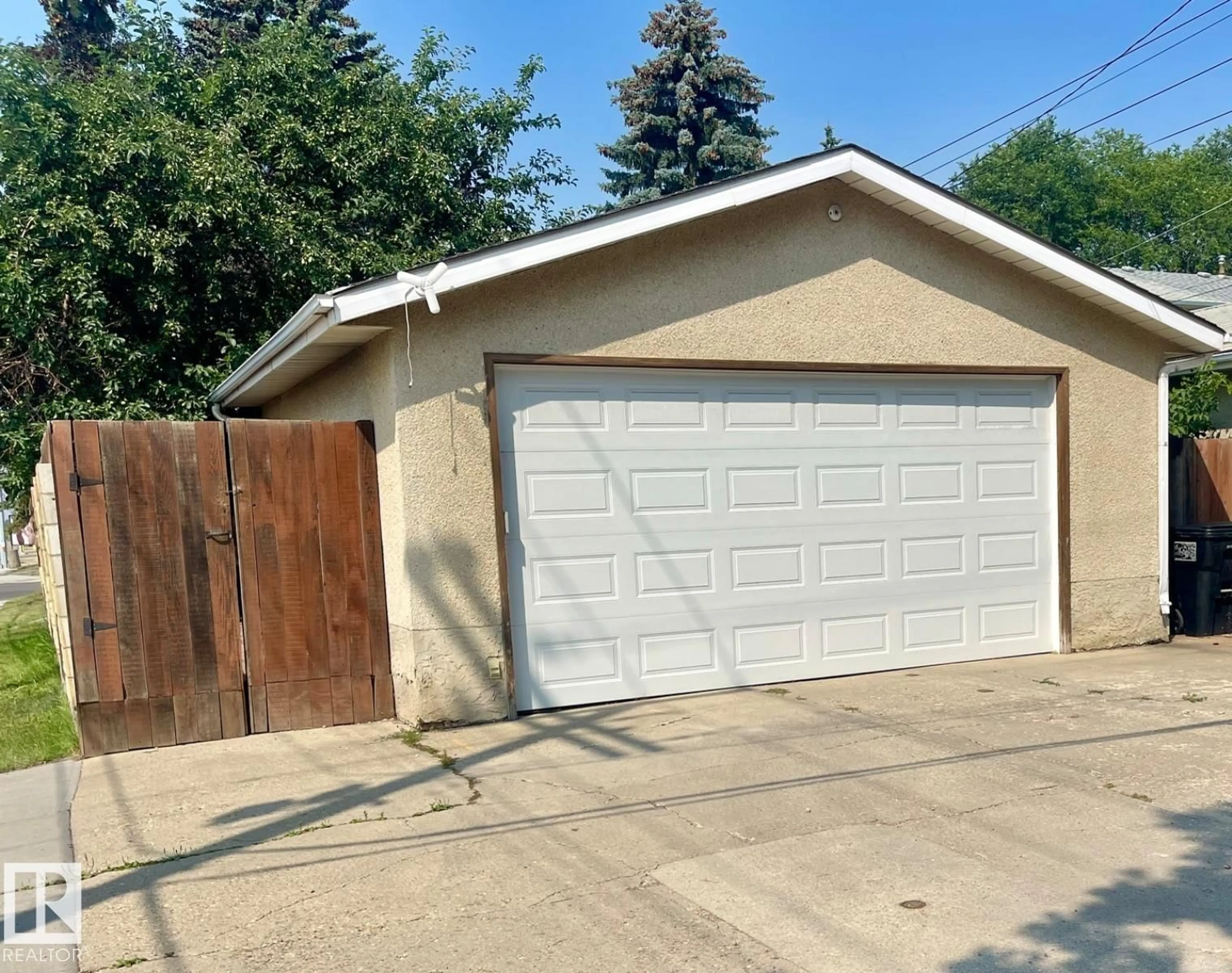 Unknown for 5103 110 ST, Edmonton Alberta T6H3C8