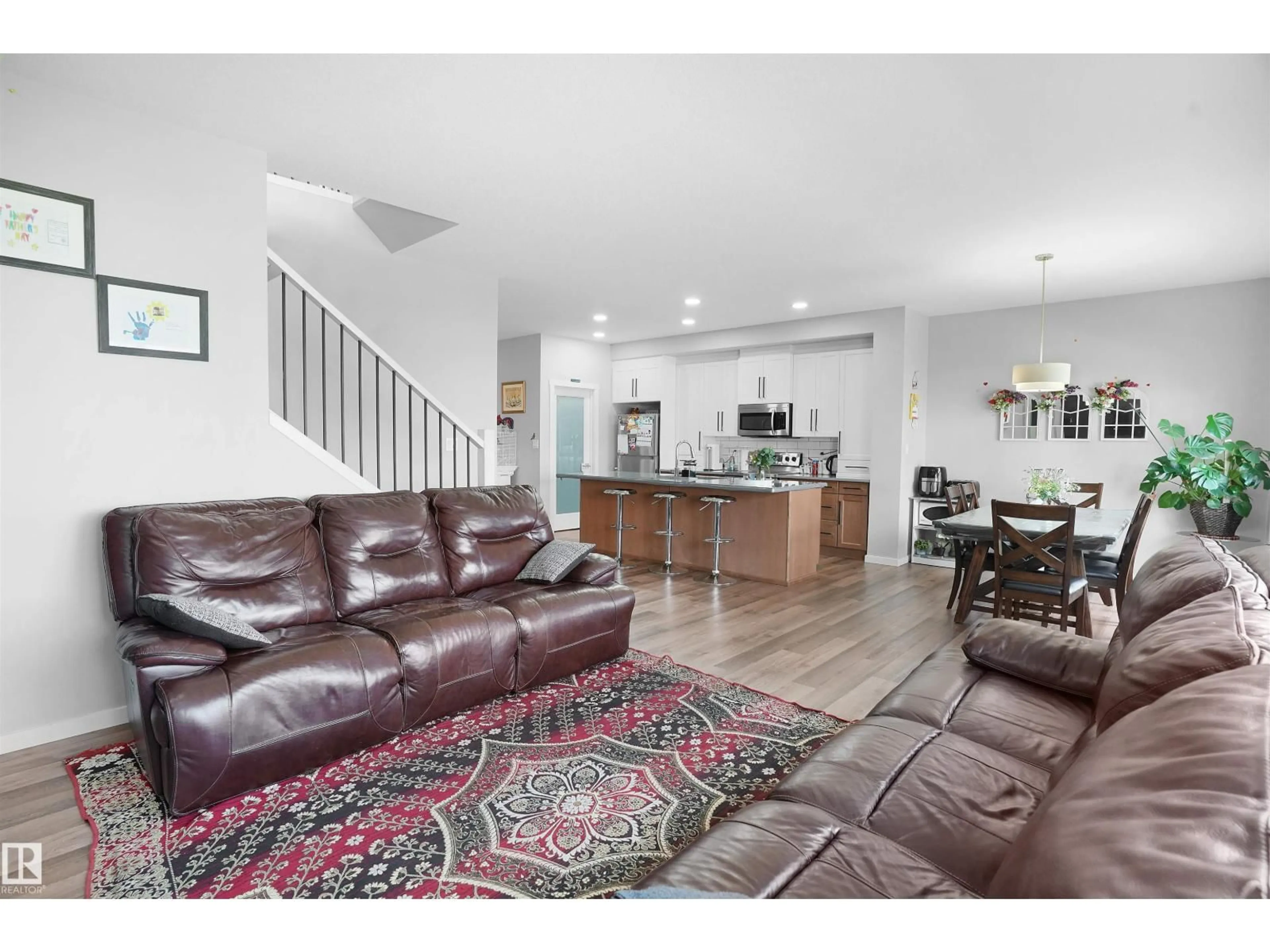 Living room with furniture, unknown for 464 42 AVE NW, Edmonton Alberta T6T2G1