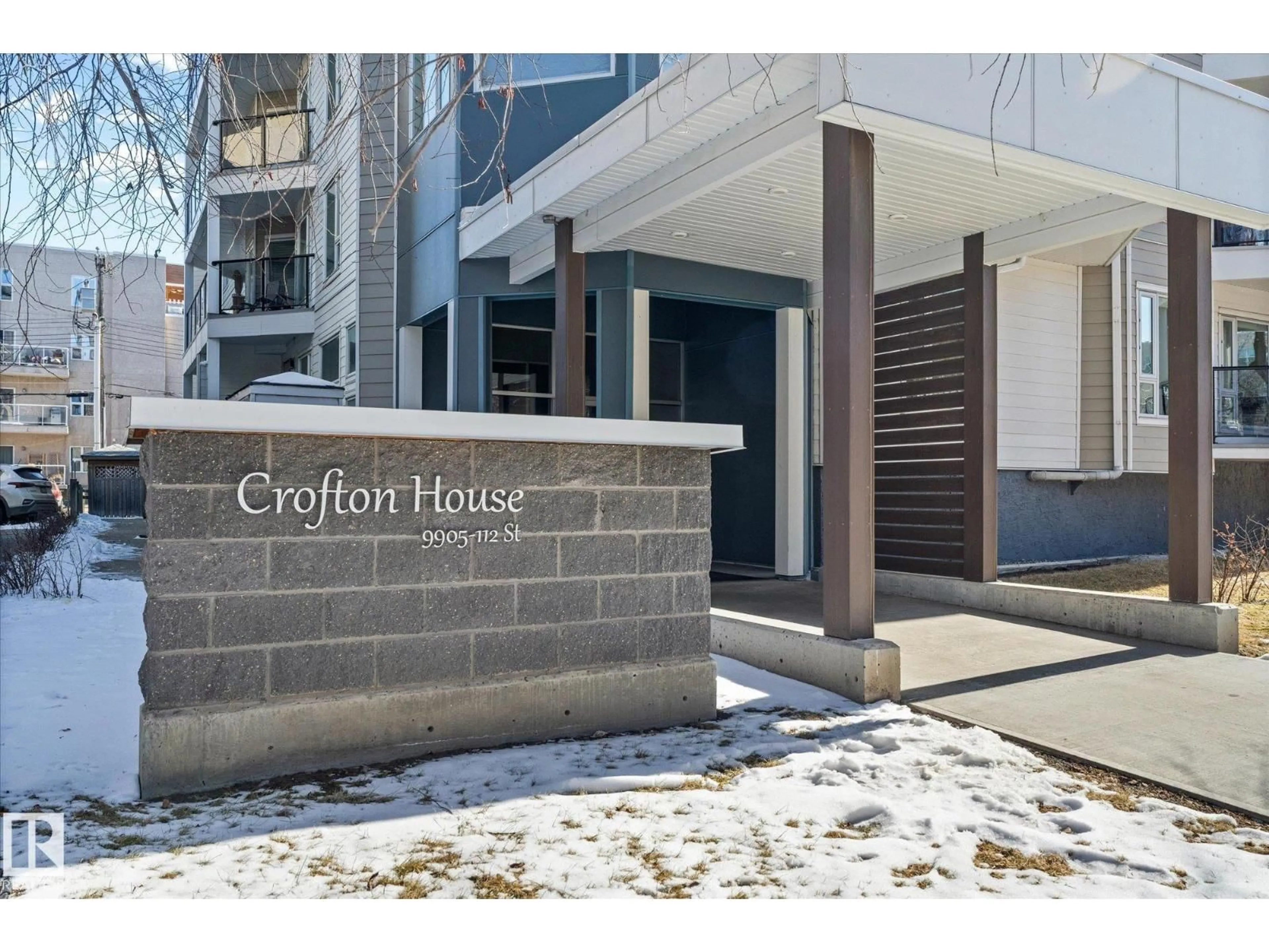 Indoor foyer for #202 - 9905 112 ST NW, Edmonton Alberta T5K1L6