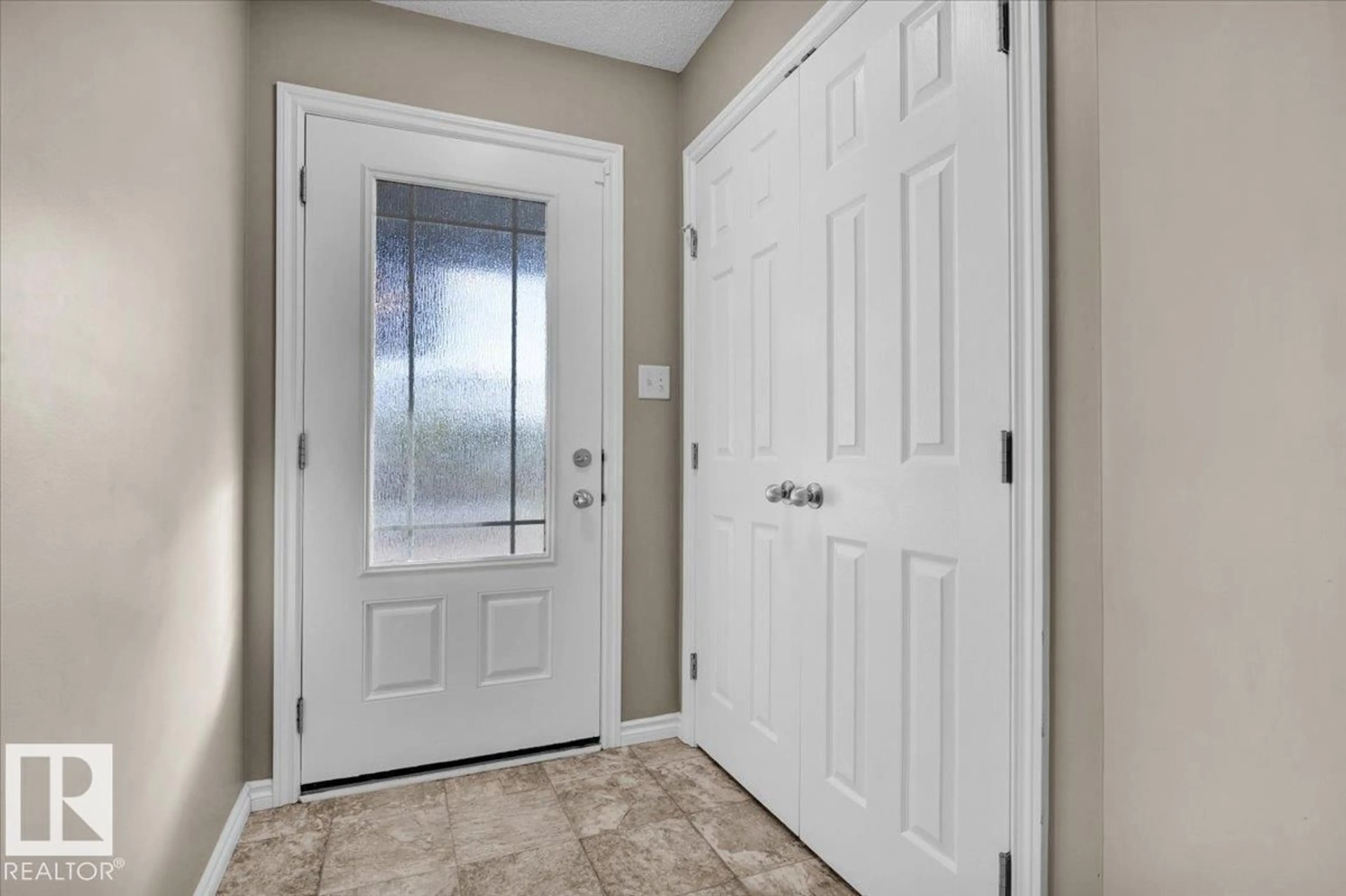 Indoor entryway for SW - 3704 WEIDLE CR, Edmonton Alberta T6X2E2