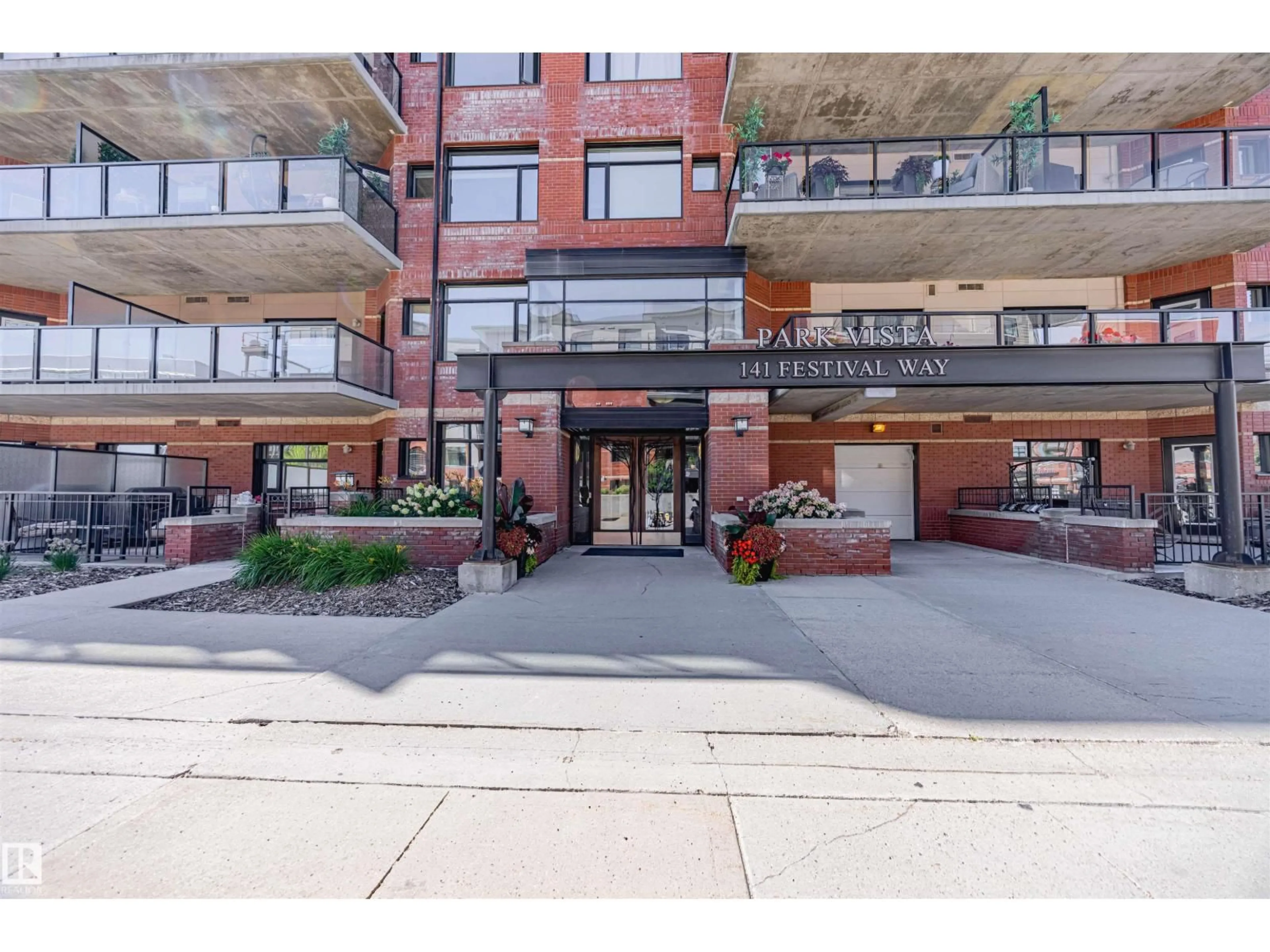Indoor foyer for 412 141 FESTIVAL WY, Sherwood Park Alberta T8A3V8