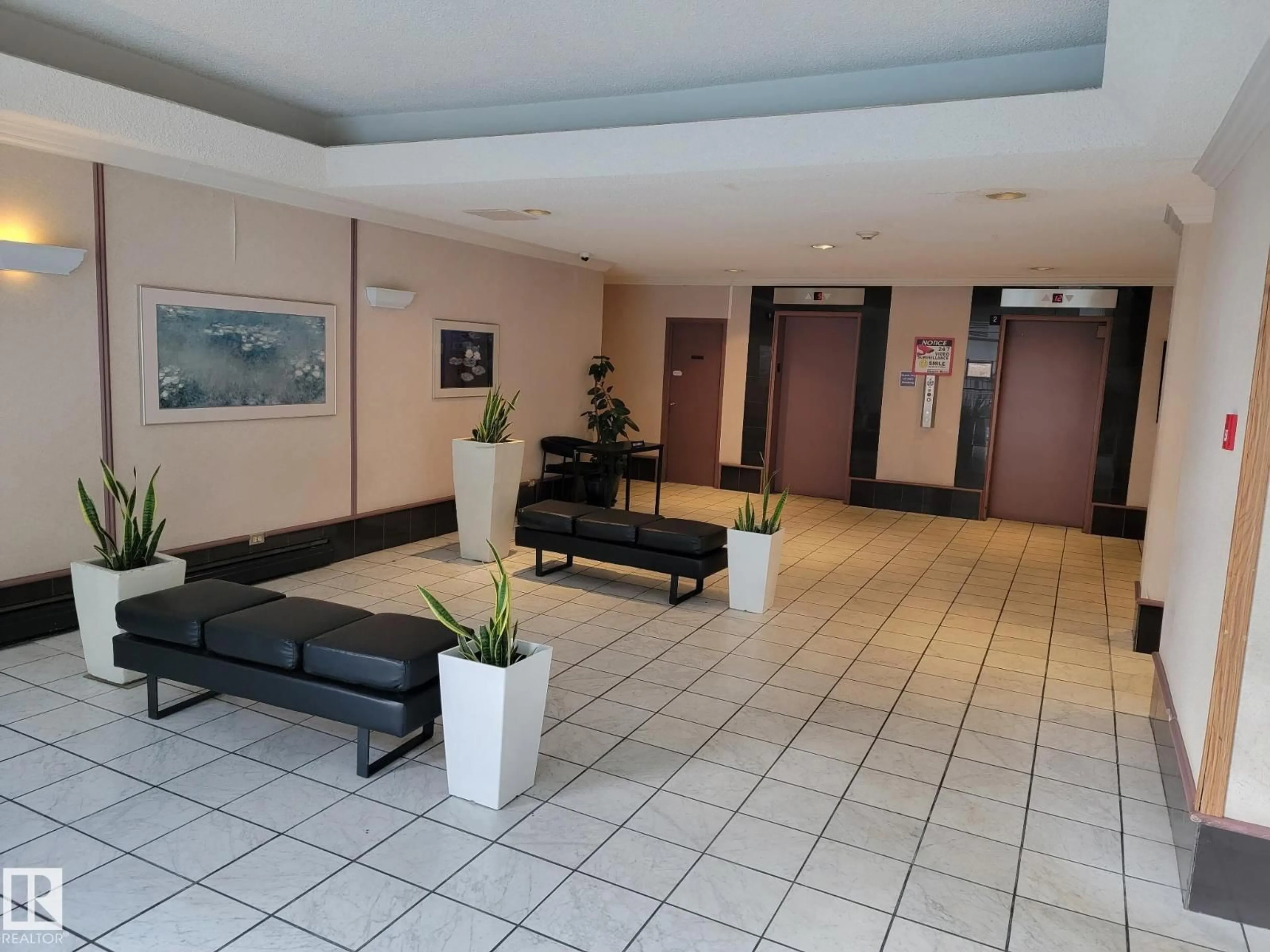 Lobby for 10140 - 1103 120 ST, Edmonton Alberta T5K1Z8