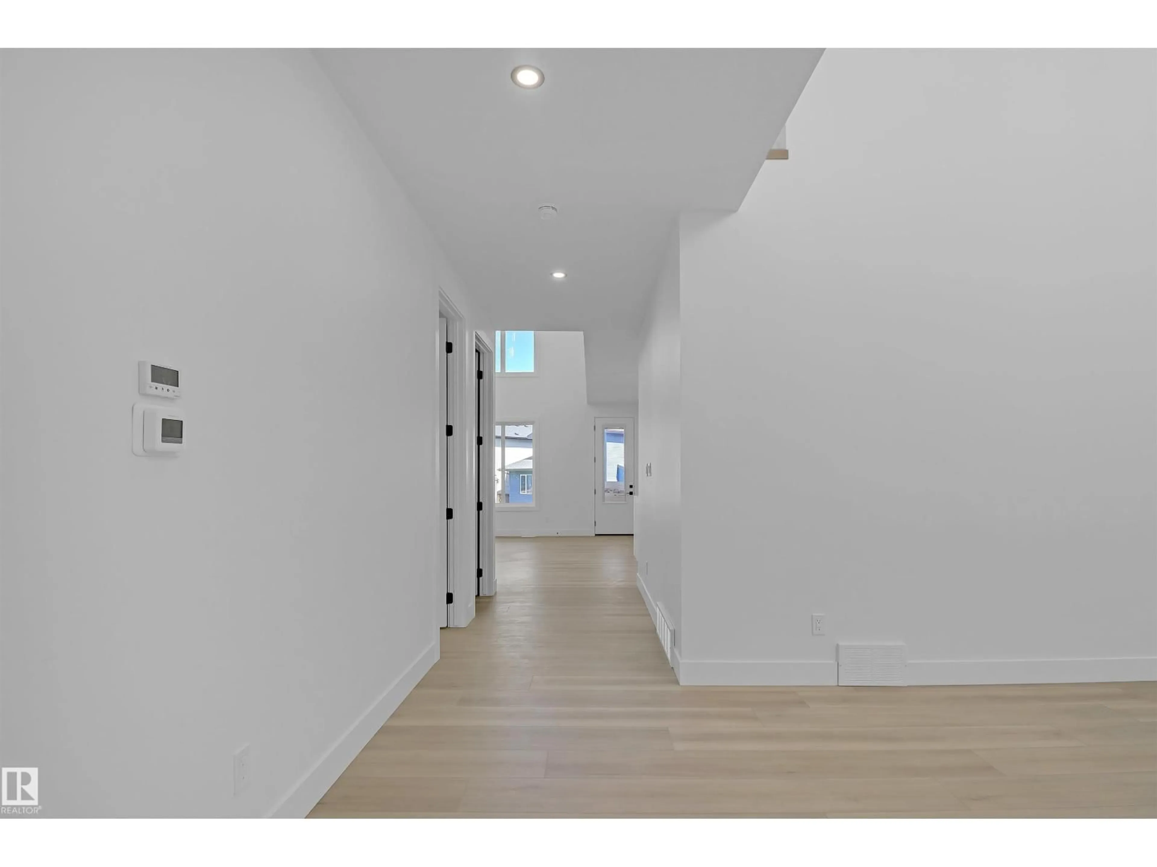 Unknown for NW - 15043 15 ST, Edmonton Alberta T5Y3T4