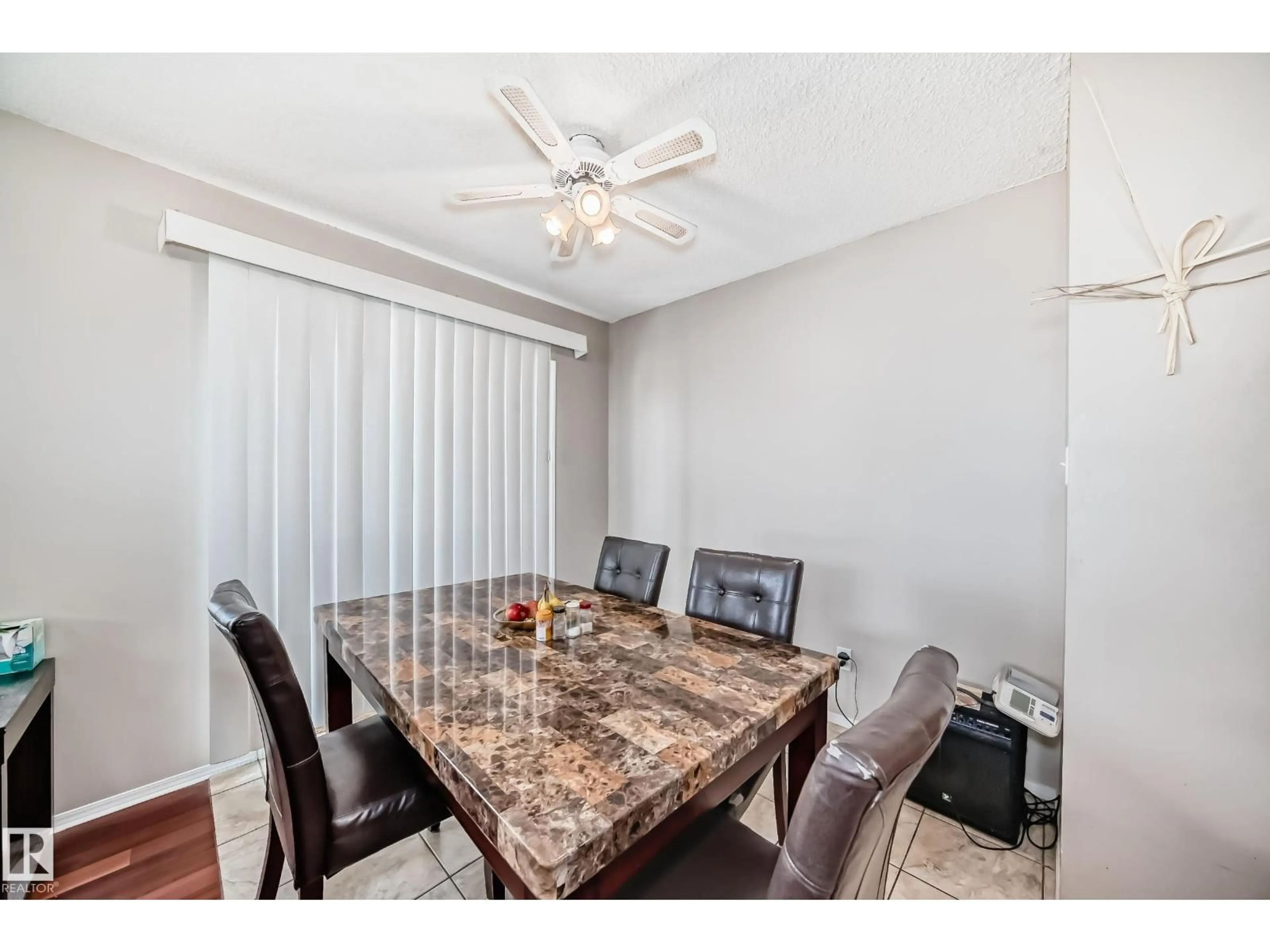 Dining room, unknown for NW - 3769 21 ST, Edmonton Alberta T6T1R7