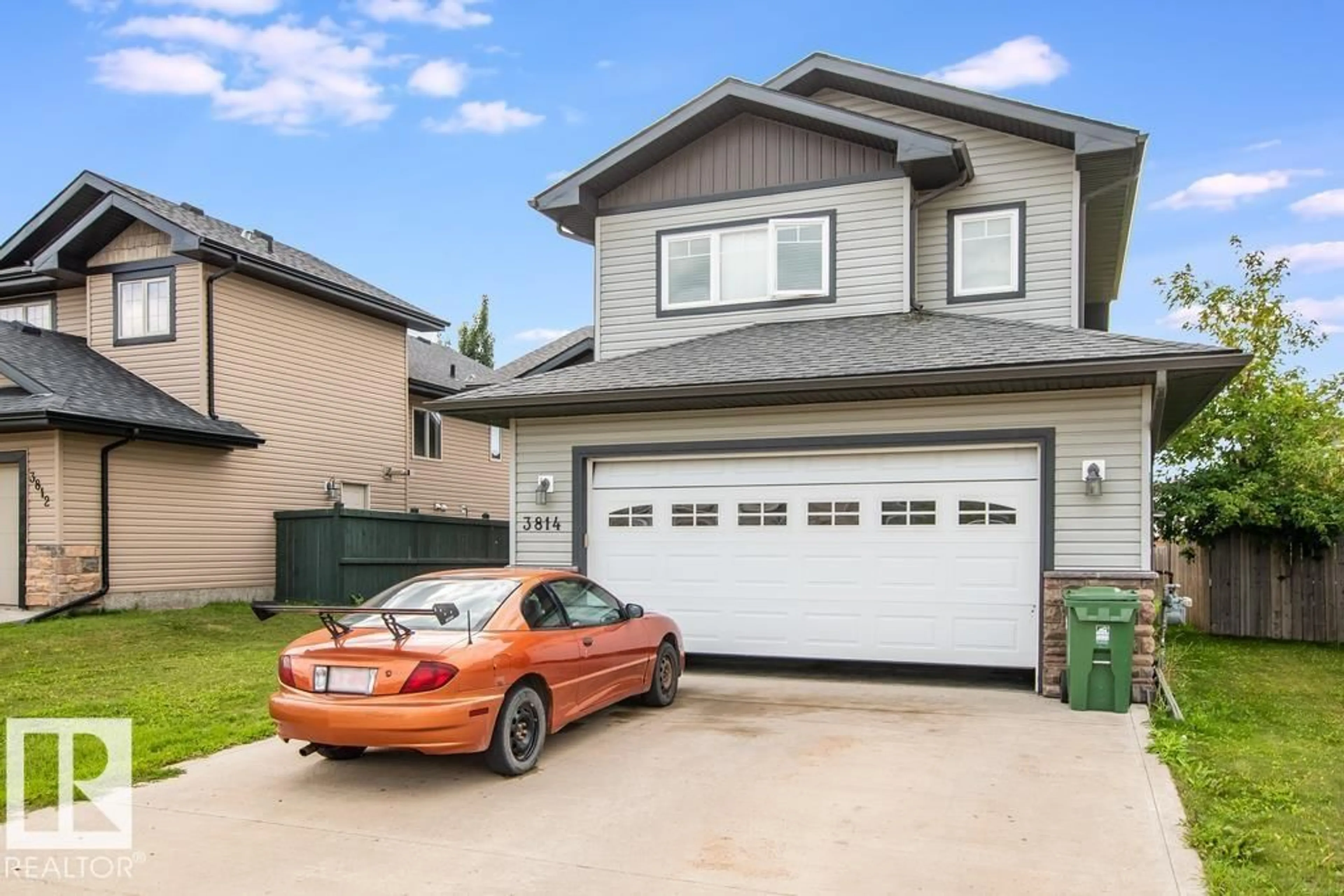 Home with vinyl exterior material, street for 3814 45 AV, Bonnyville Town Alberta T9N0A9