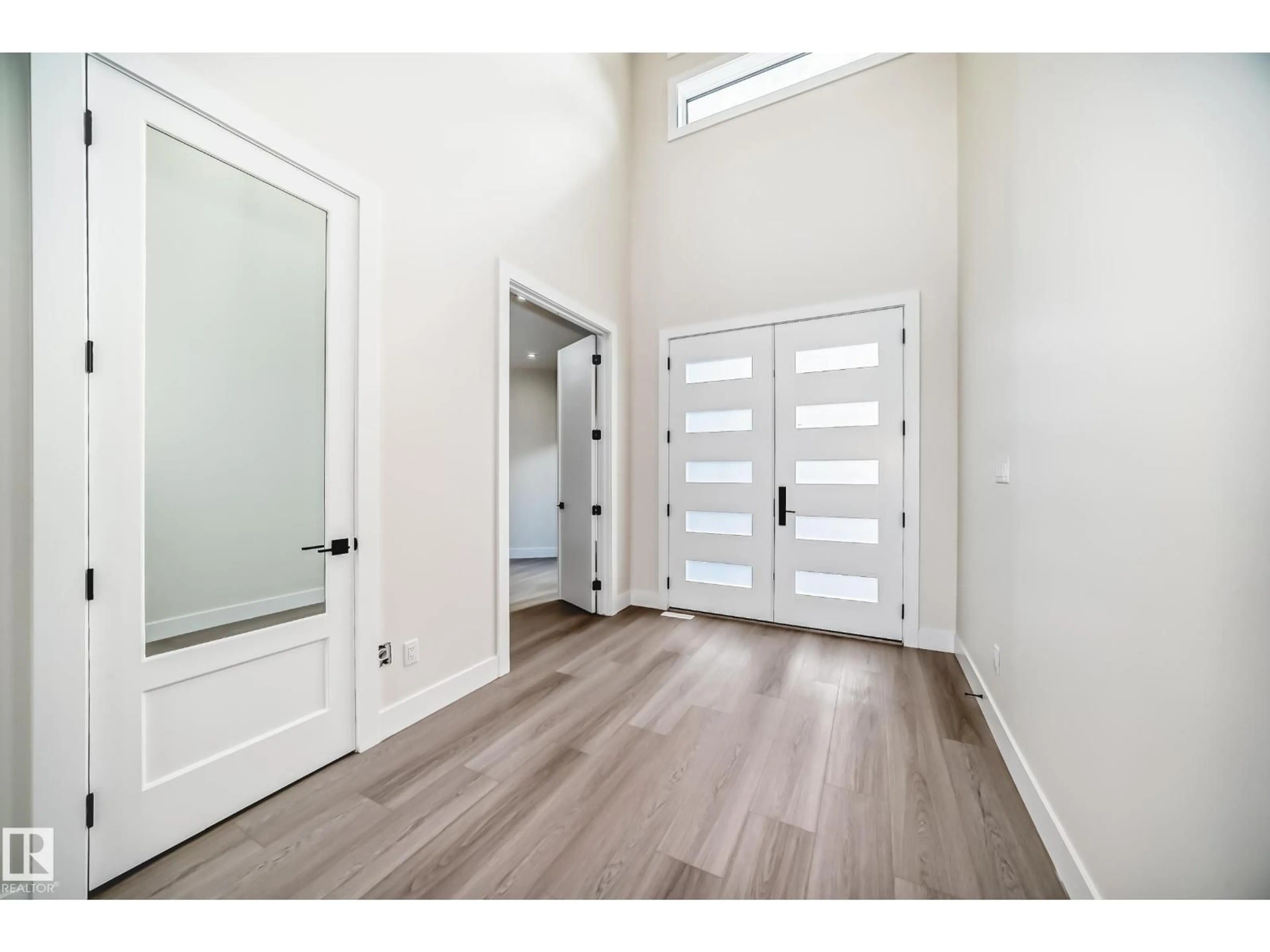 Indoor entryway for 5928 32 ST, Rural Leduc County Alberta T4X0X4