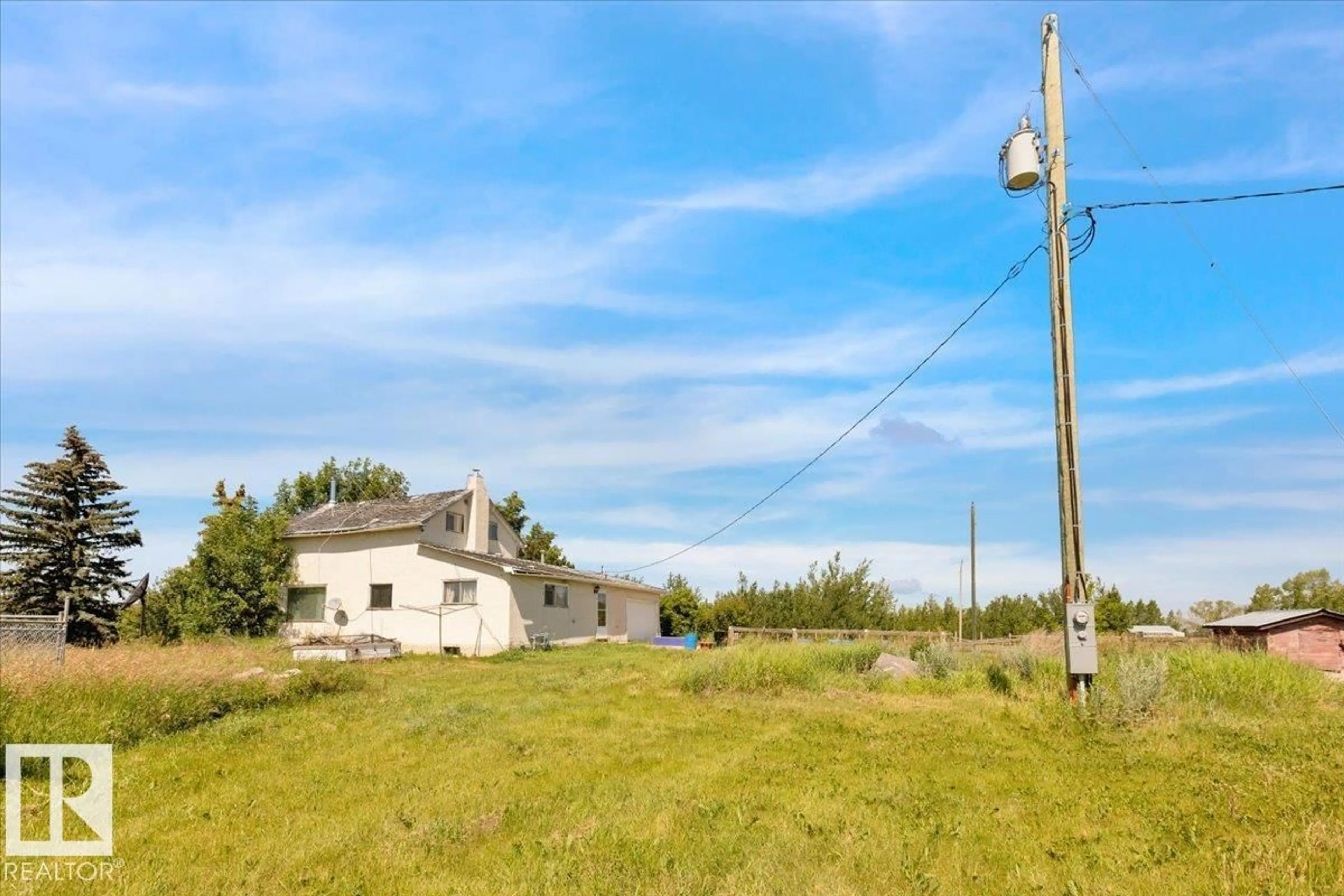 A pic from outside/outdoor area/front of a property/back of a property/a pic from drone, unknown for 23427 TWP RD 574, Rural Sturgeon County Alberta T8R1L2