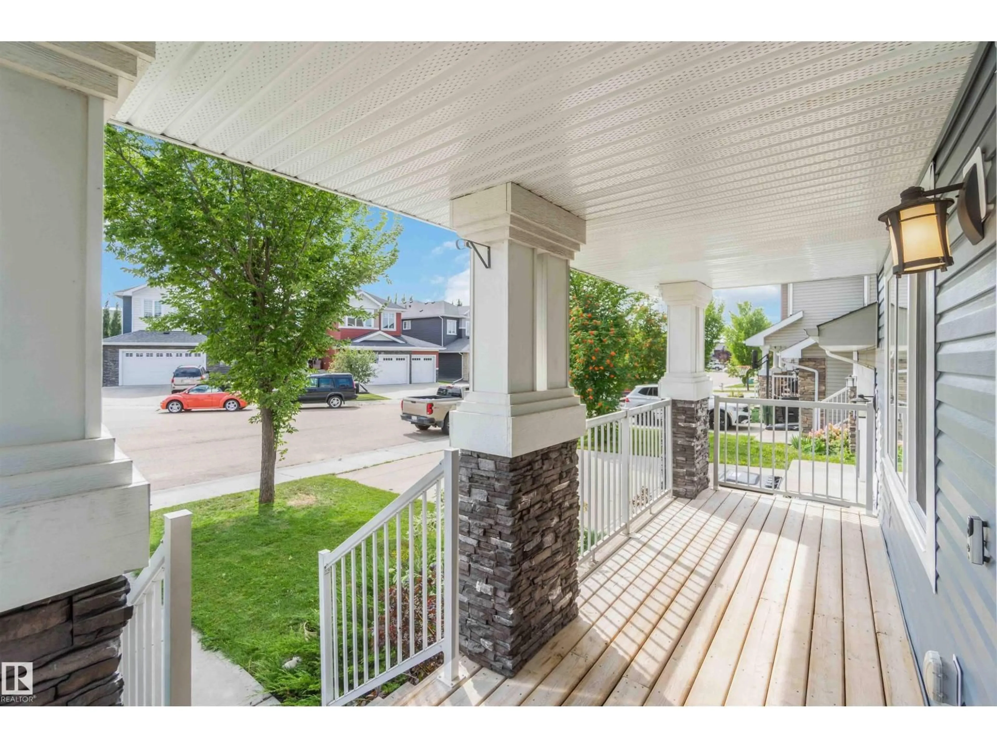 Patio, street for 2626 BLUE JAY CLOSE, Edmonton Alberta T5S0J7