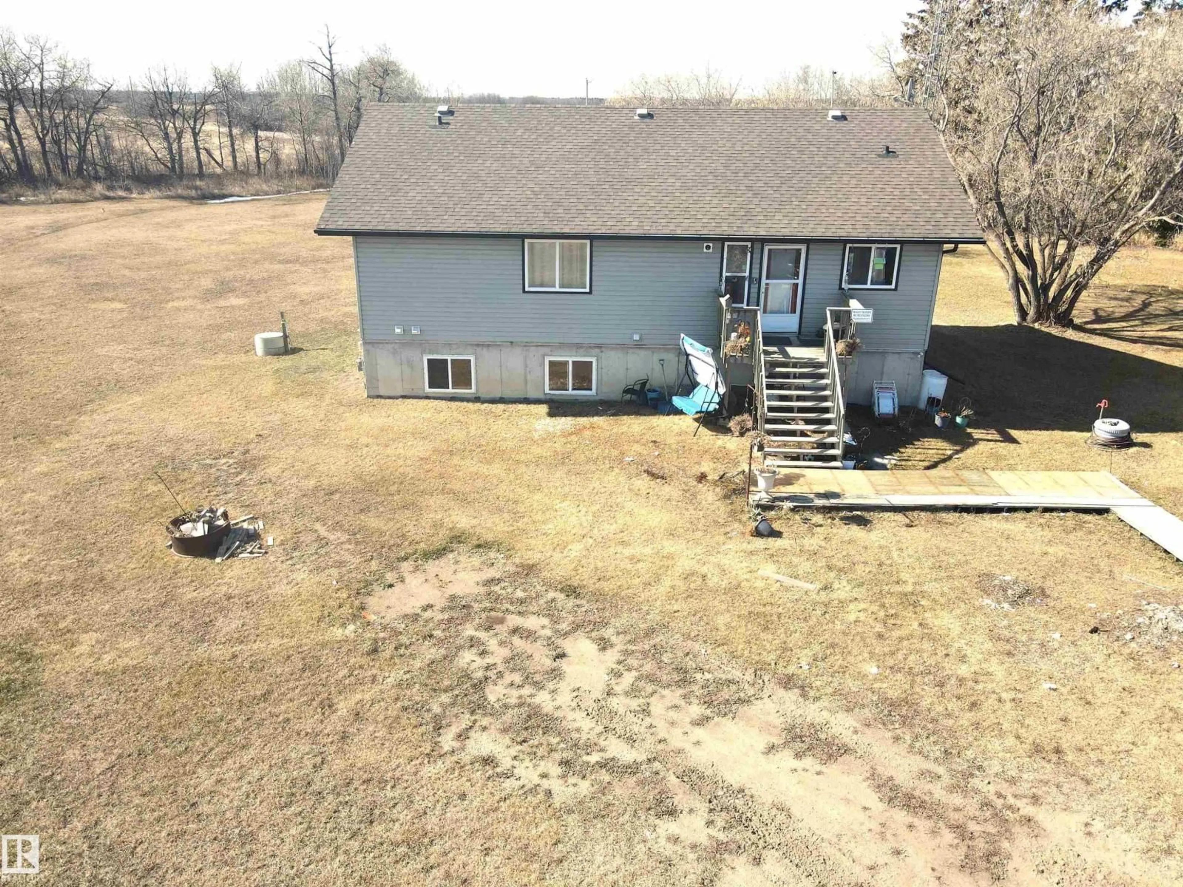 A pic from outside/outdoor area/front of a property/back of a property/a pic from drone, unknown for 61501 RGE RD 464, Rural Bonnyville M.D. Alberta T9N2G5