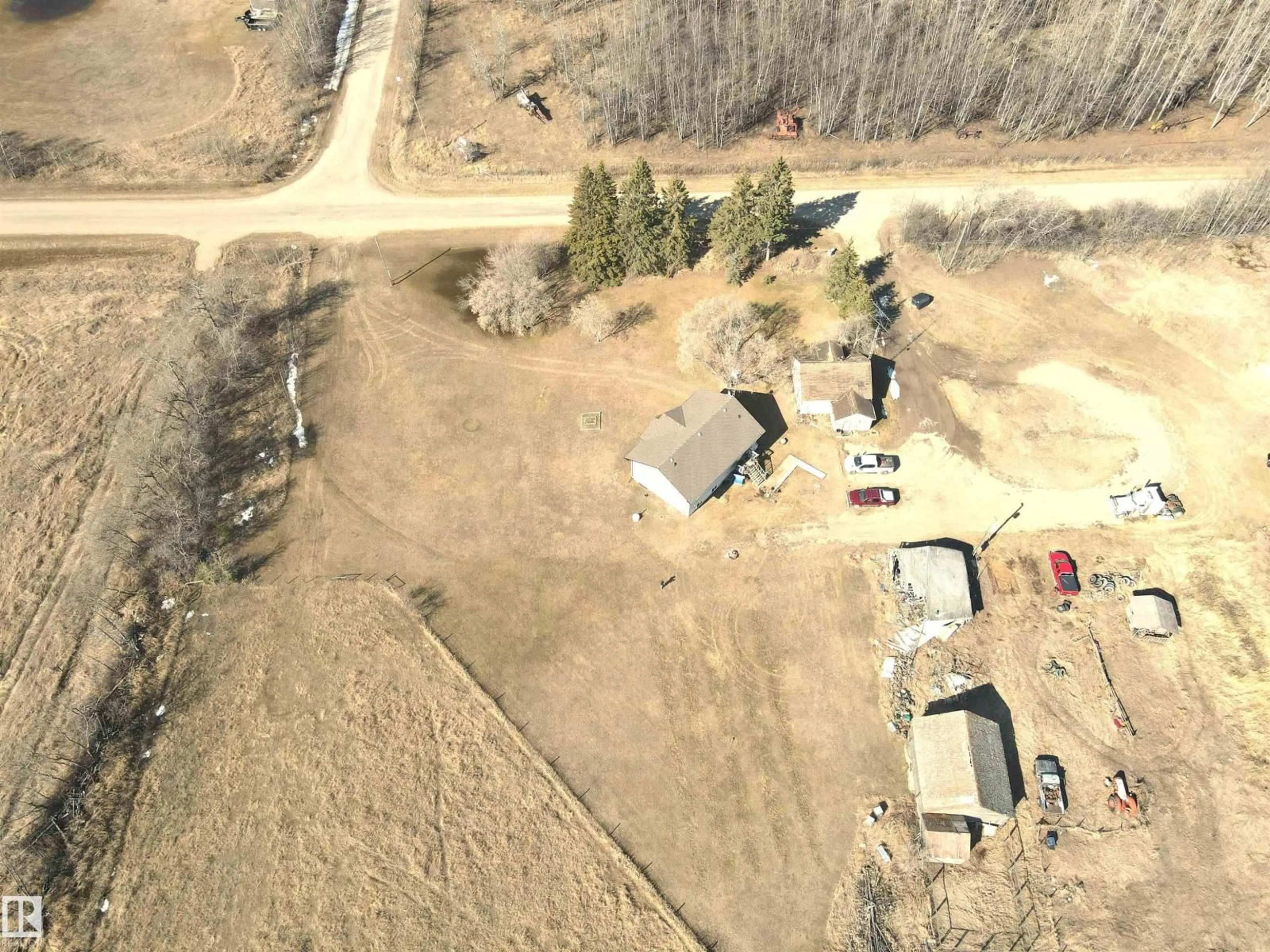 A pic from outside/outdoor area/front of a property/back of a property/a pic from drone, building for 61501 RGE RD 464, Rural Bonnyville M.D. Alberta T9N2G5