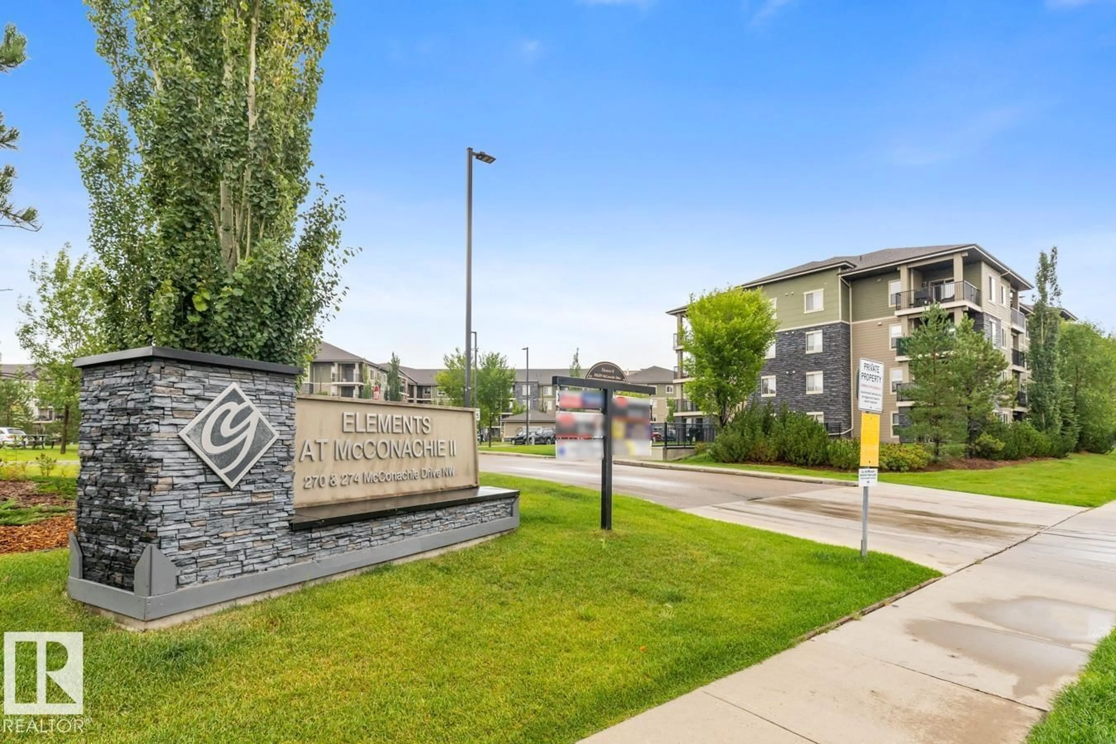 Indoor foyer for 270 - 420 MCCONACHIE DR, Edmonton Alberta T5Y3N4