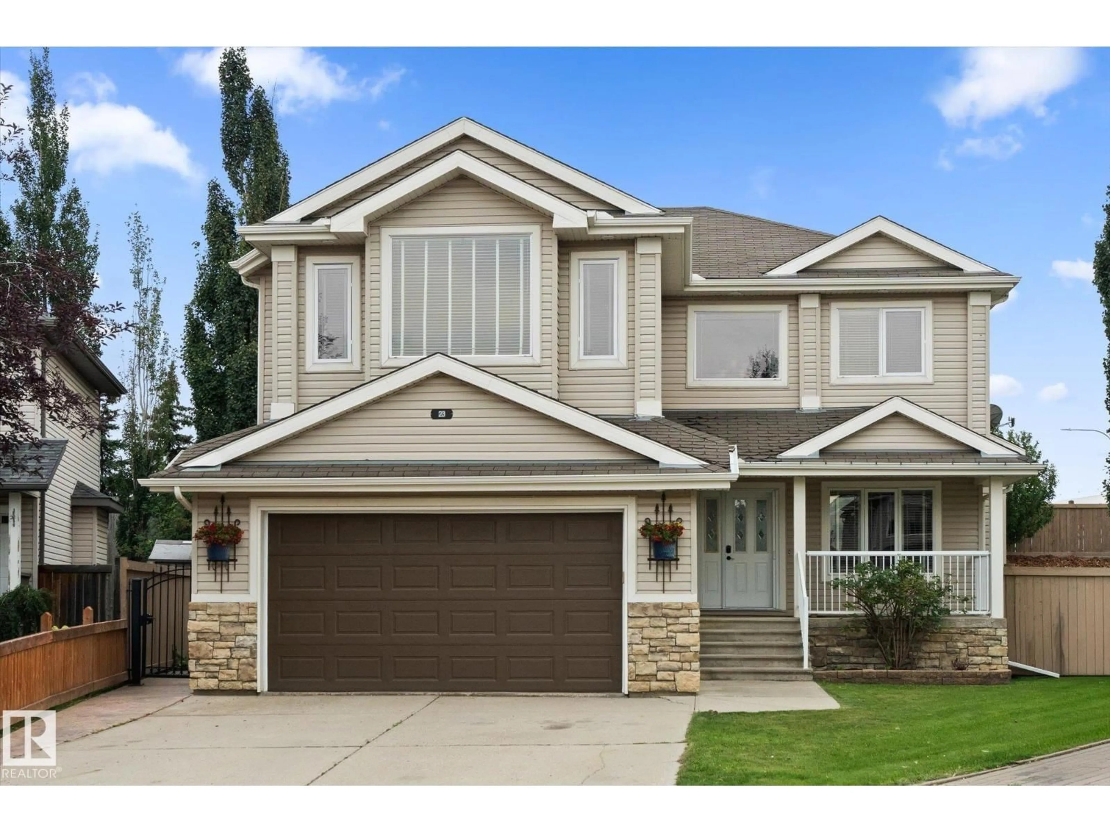Home with vinyl exterior material, street for 23 LAMPLIGHT CV, Spruce Grove Alberta T7X4R2