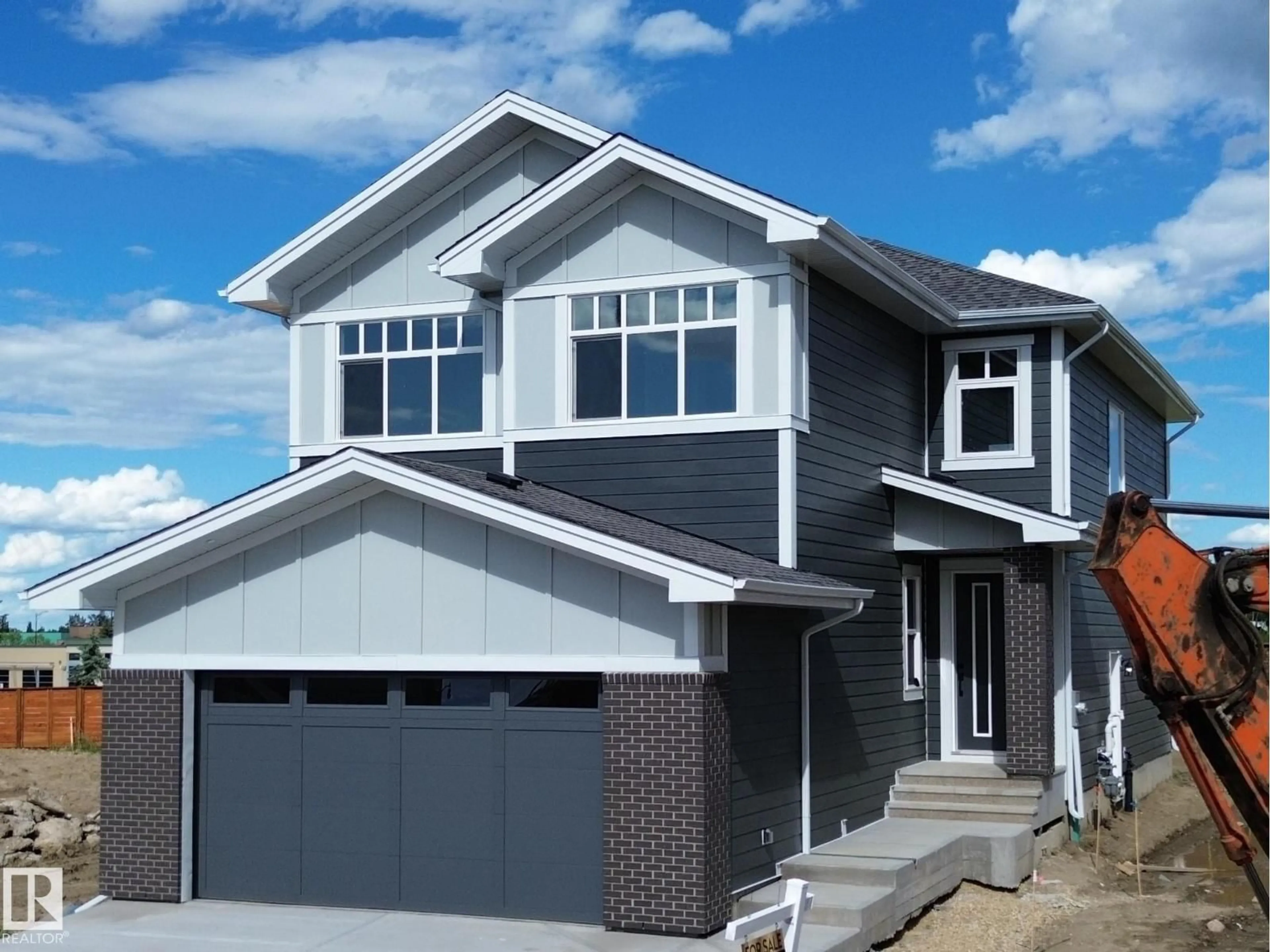 Home with vinyl exterior material, street for 17 BIRKSHIRE CR, Sherwood Park Alberta T8B0C6