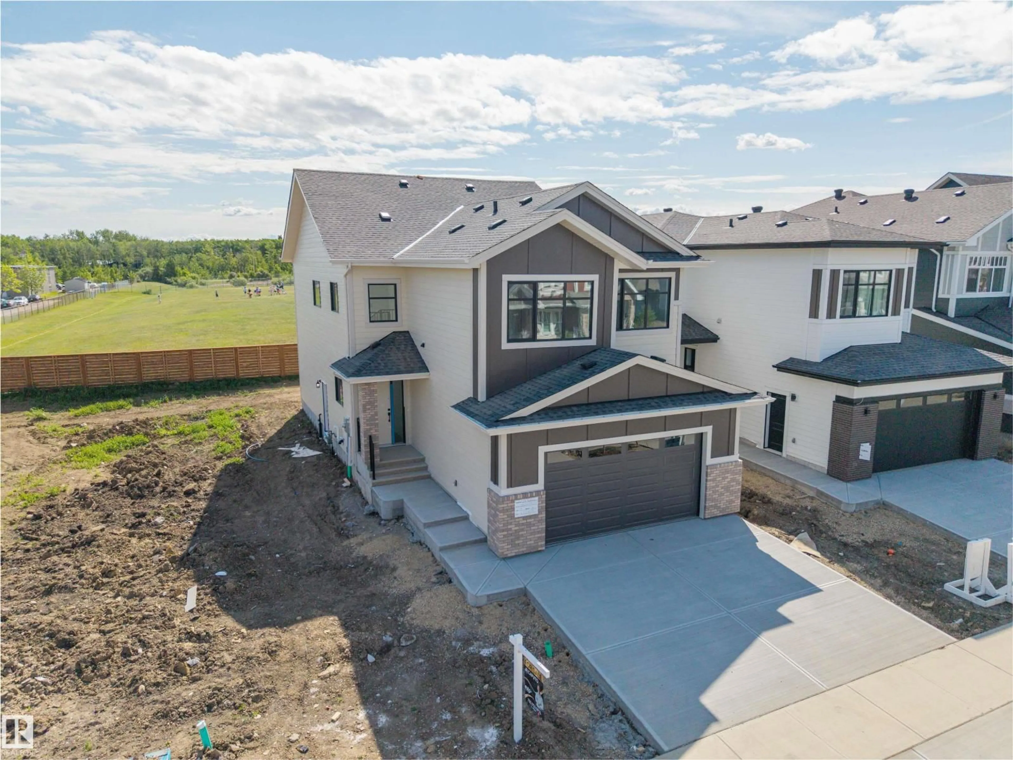 A pic from outside/outdoor area/front of a property/back of a property/a pic from drone, street for 25 BIRKSHIRE CR, Sherwood Park Alberta T8B0C6