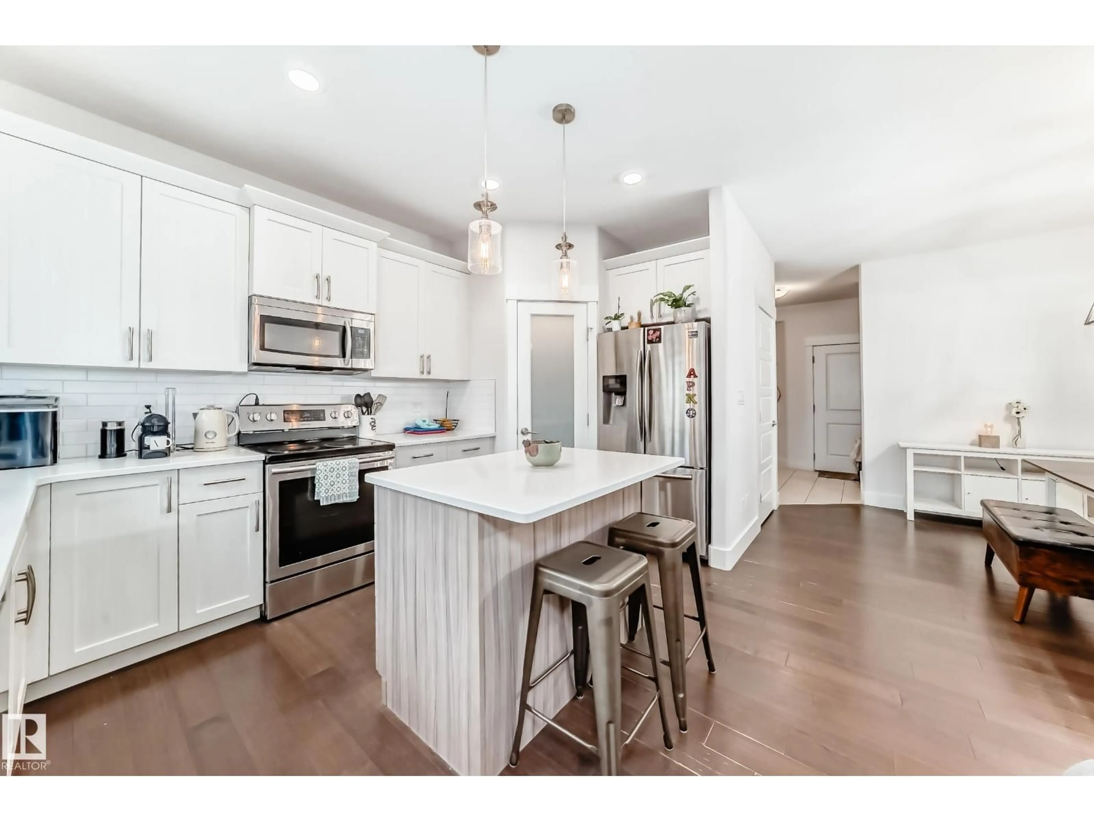 Open concept kitchen, unknown for 29 PETER ST, Spruce Grove Alberta T7X0R4
